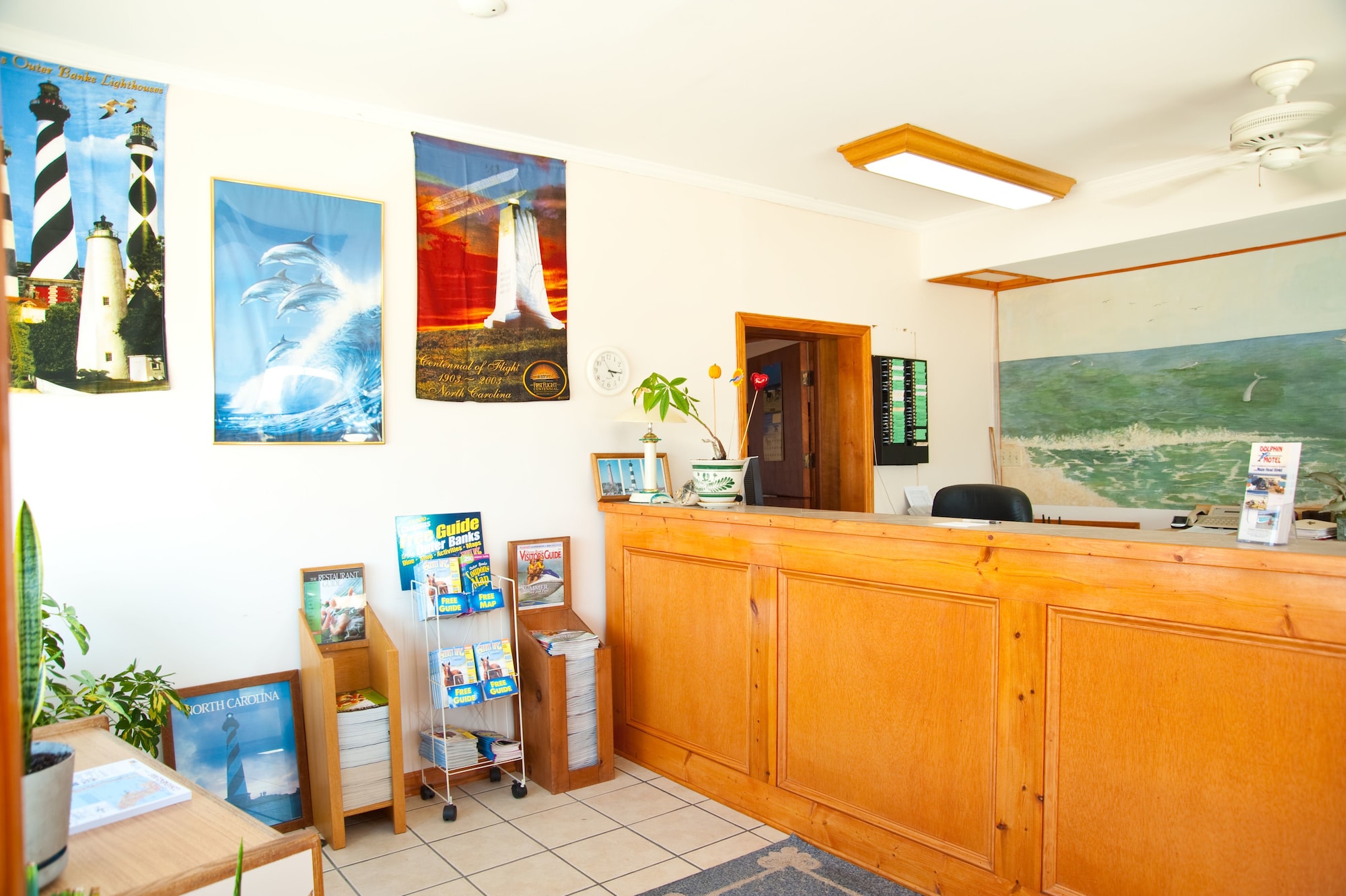 Dolphin Oceanfront Motel