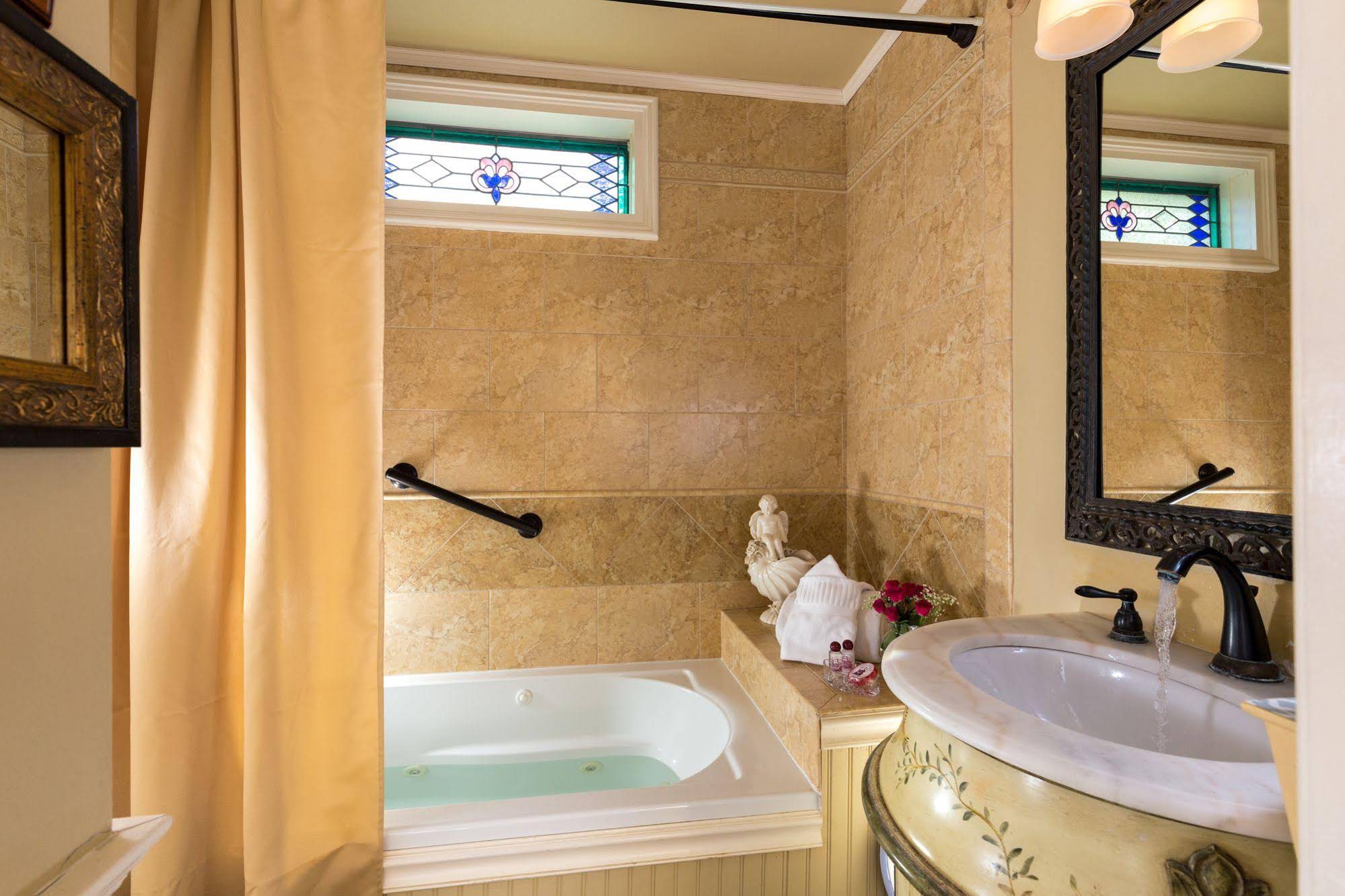 The Aerie Bed And Breakfast