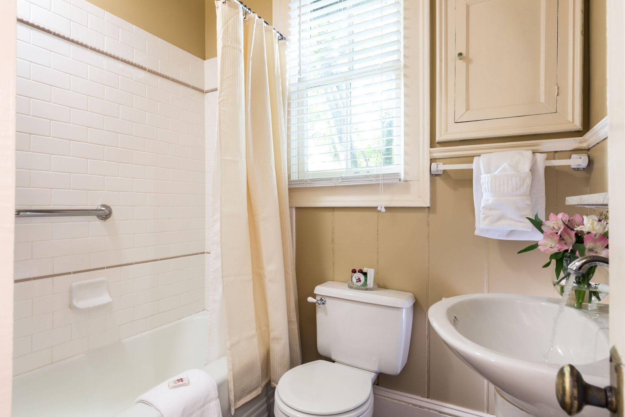 The Aerie Bed And Breakfast