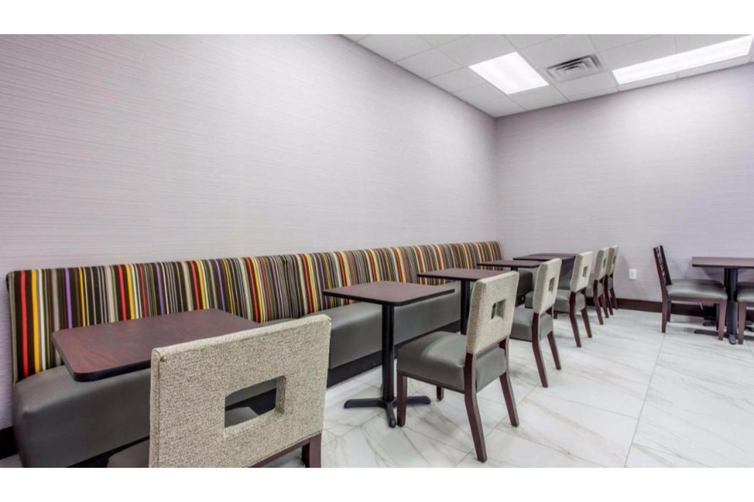 Days Inn and Suites by Wyndham Oxford