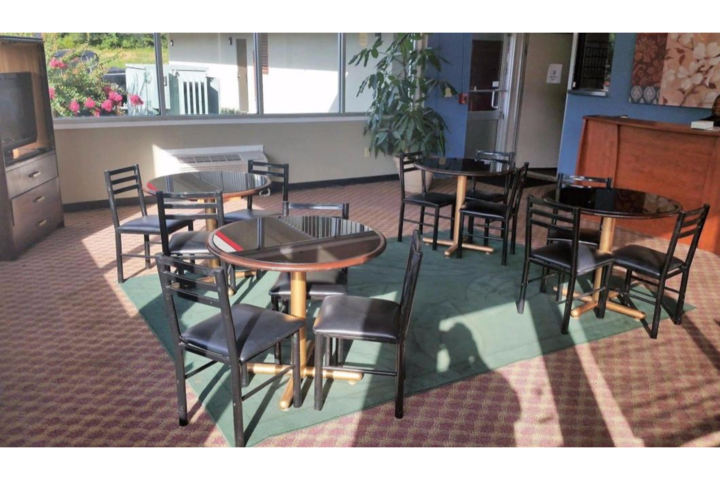 Days Inn and Suites by Wyndham Oxford