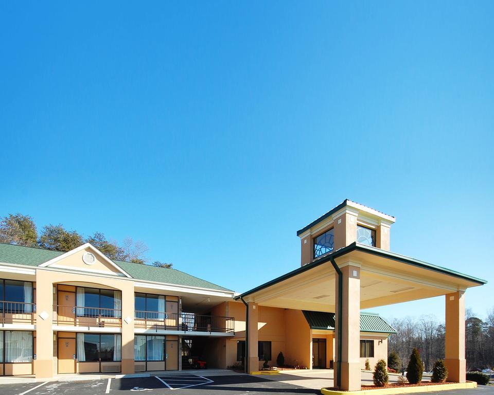 Econo Lodge Pilot Mountain