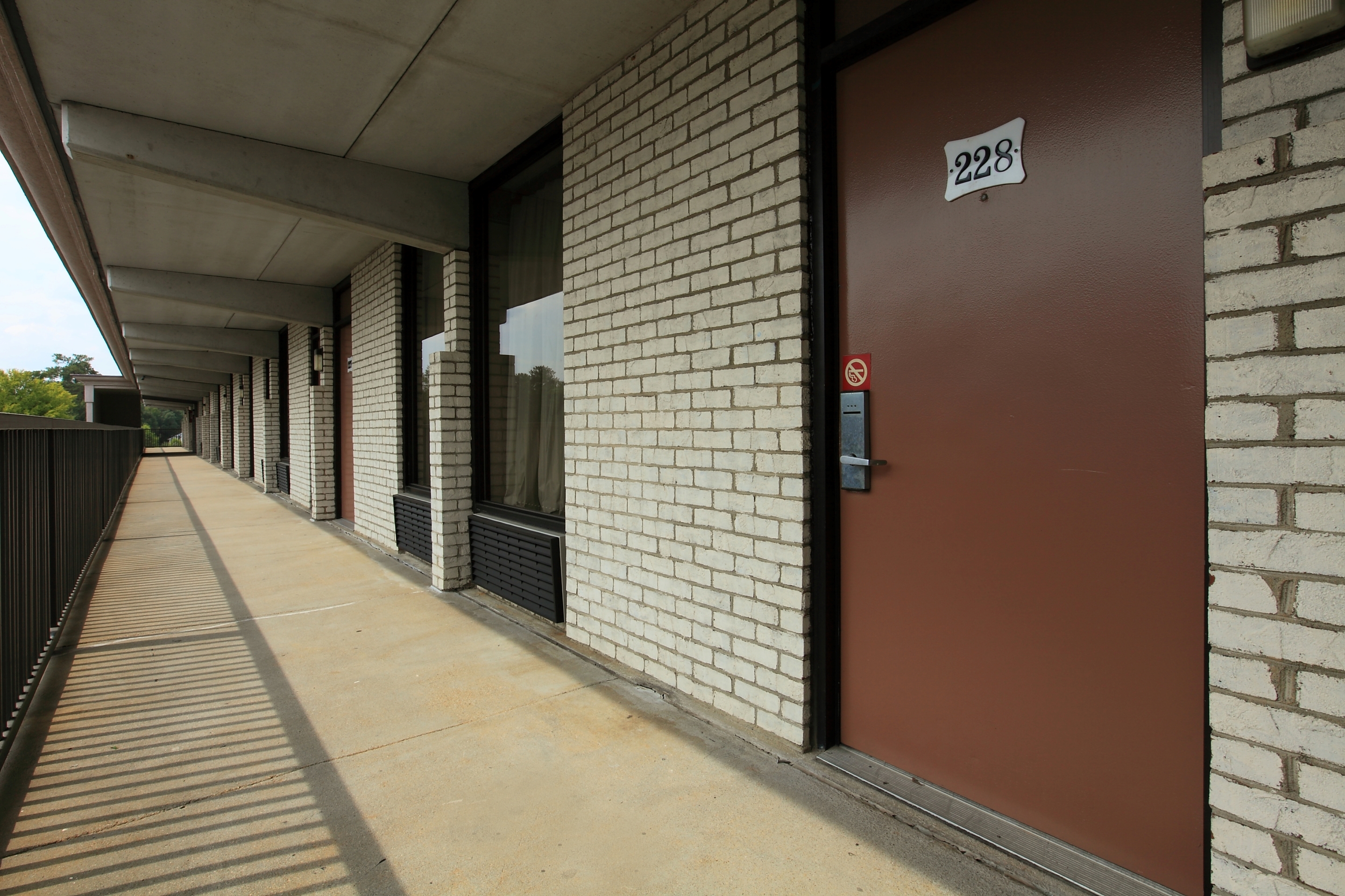 Americas Best Value Inn North Capital