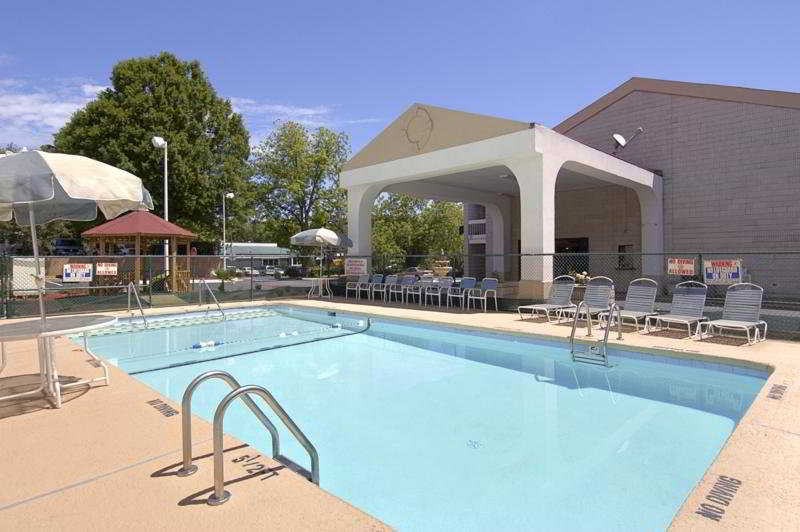 Days Inn by Wyndham Raleigh Midtown