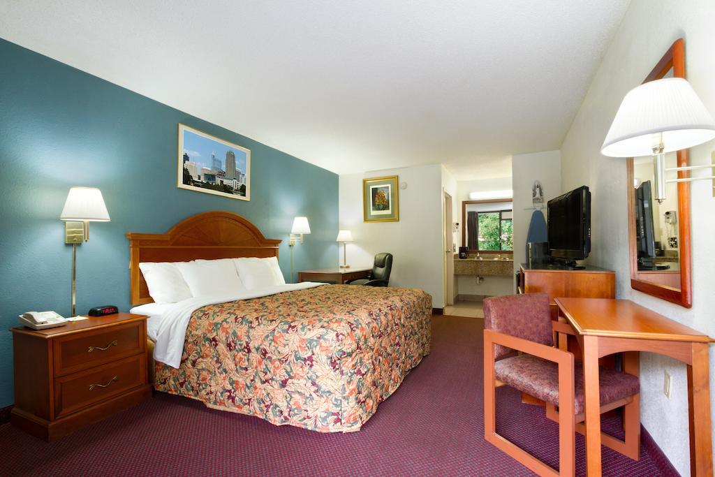 Days Inn by Wyndham Raleigh Midtown