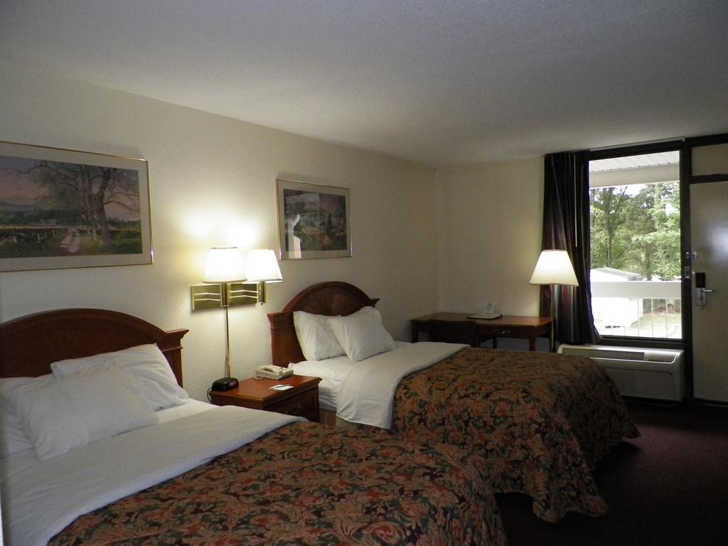 Days Inn by Wyndham Raleigh Midtown