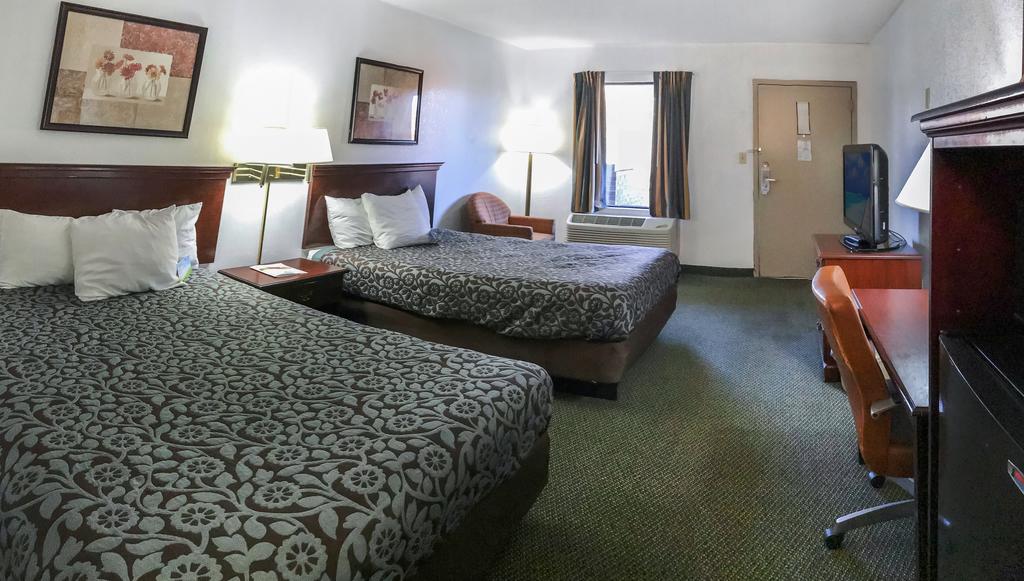 Days Inn by Wyndham Raleigh Glenwood-Crabtree