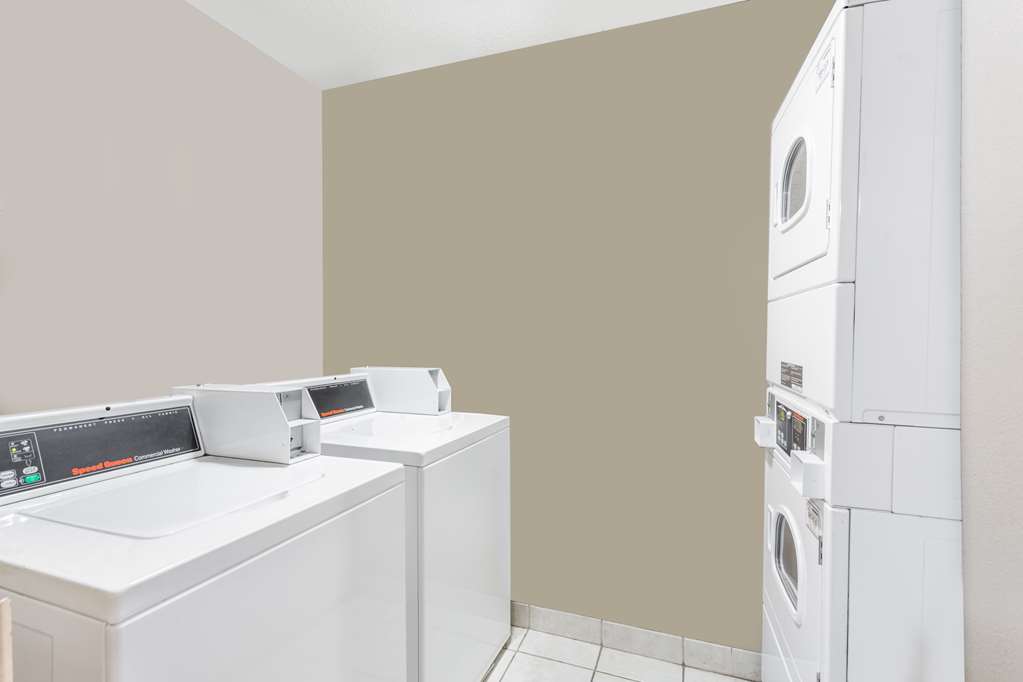 Days Inn by Wyndham Raleigh Glenwood-Crabtree