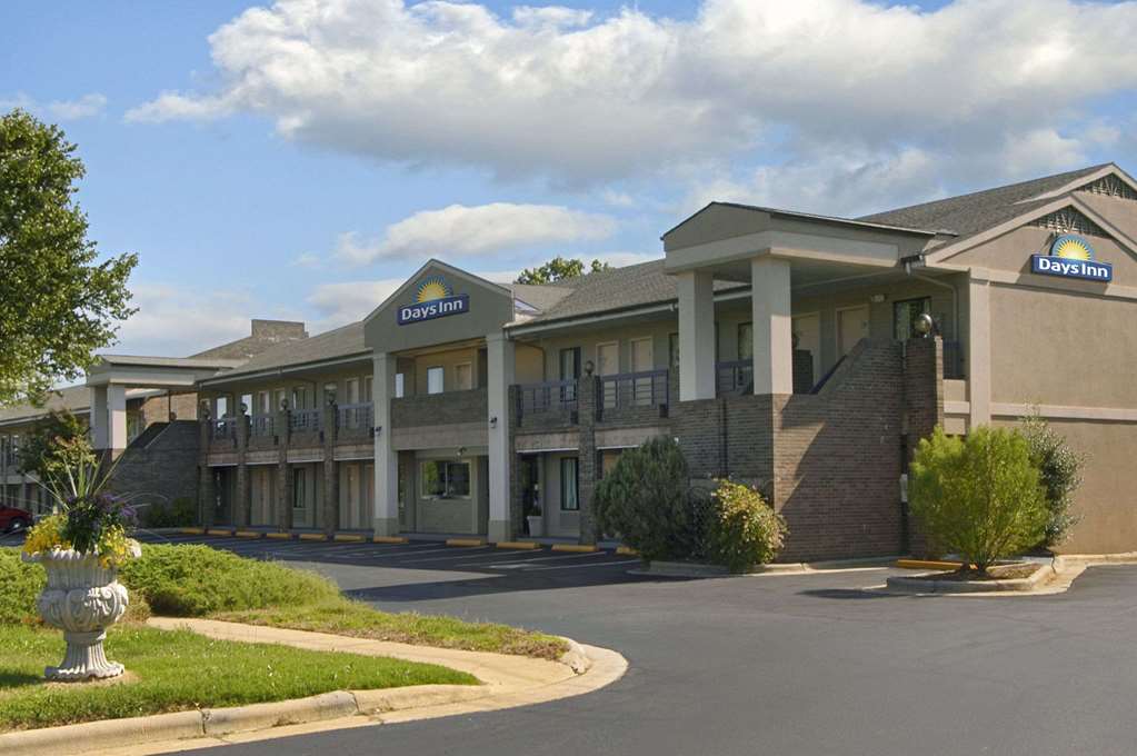 Days Inn by Wyndham Raleigh Glenwood-Crabtree
