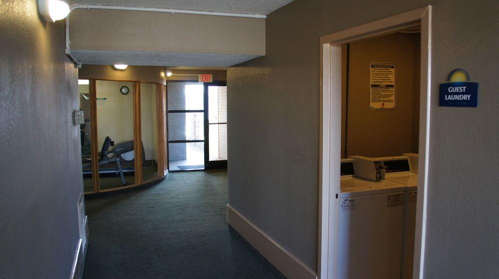 Days Inn by Wyndham Raleigh Glenwood-Crabtree