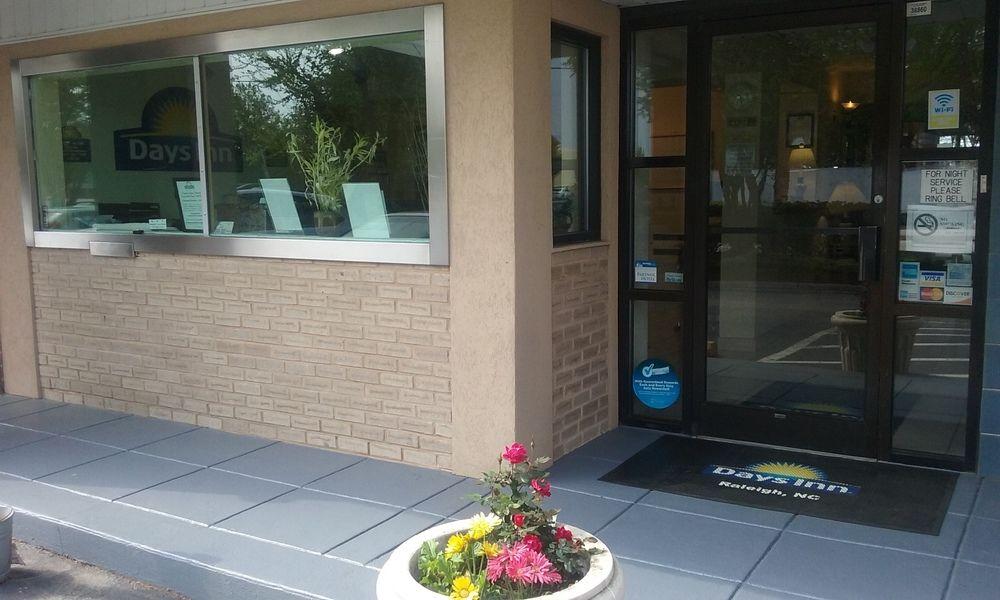 Days Inn by Wyndham Raleigh Glenwood-Crabtree