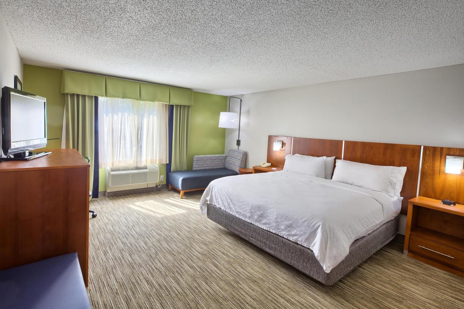 Holiday Inn Express & Suites Raleigh North - Wake Forest