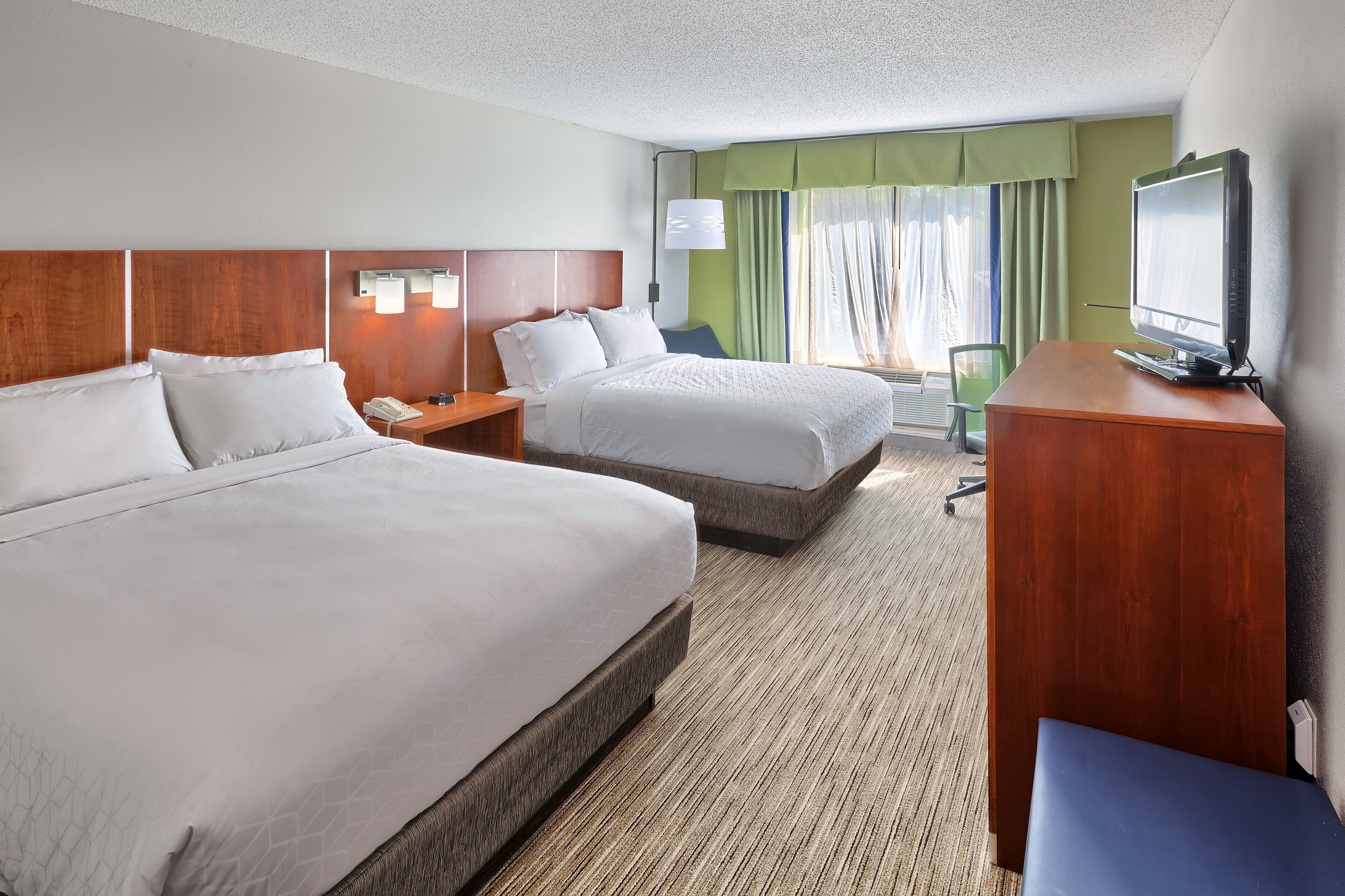 Holiday Inn Express & Suites Raleigh North - Wake Forest