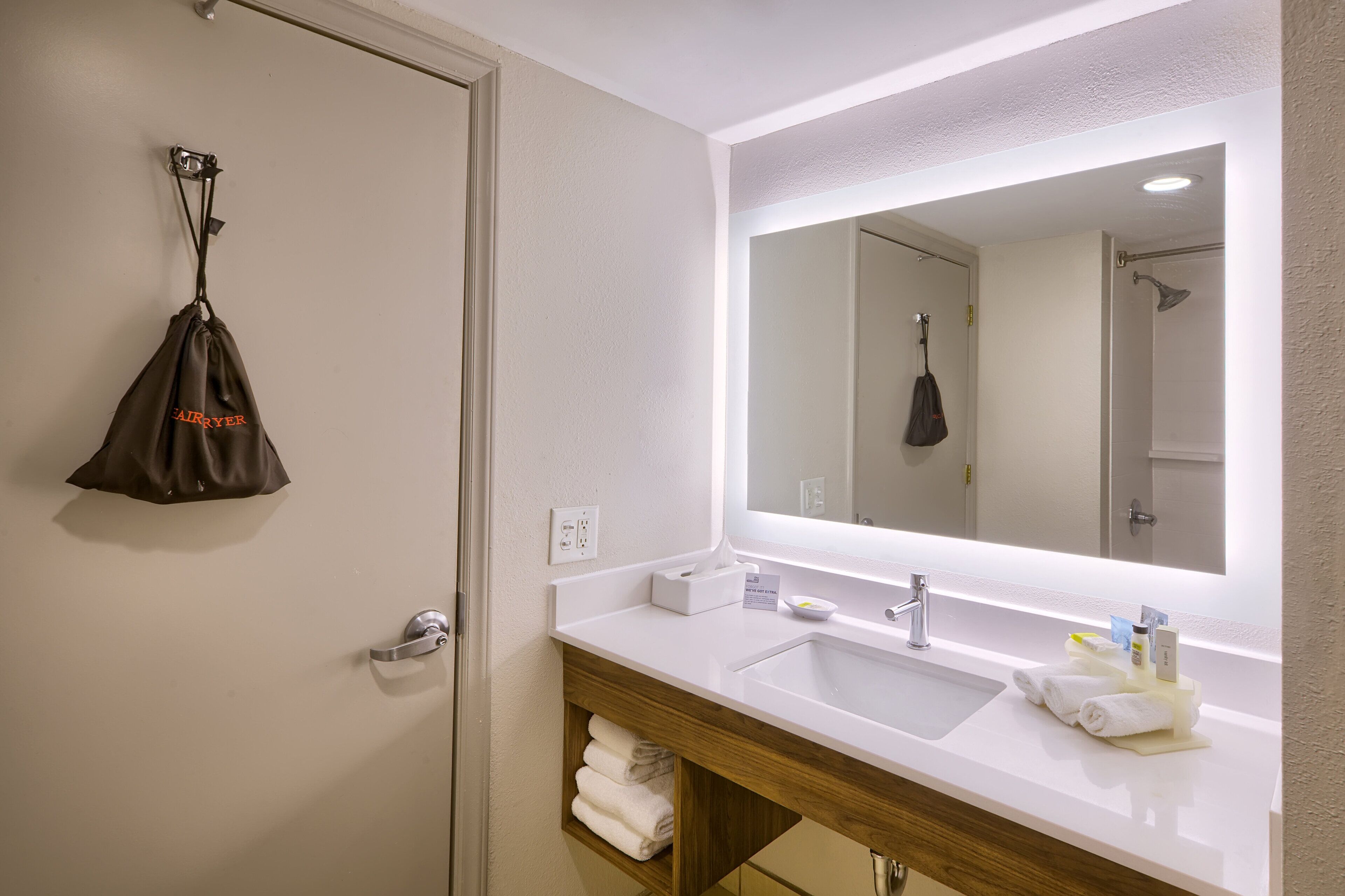 Holiday Inn Express & Suites Raleigh North - Wake Forest