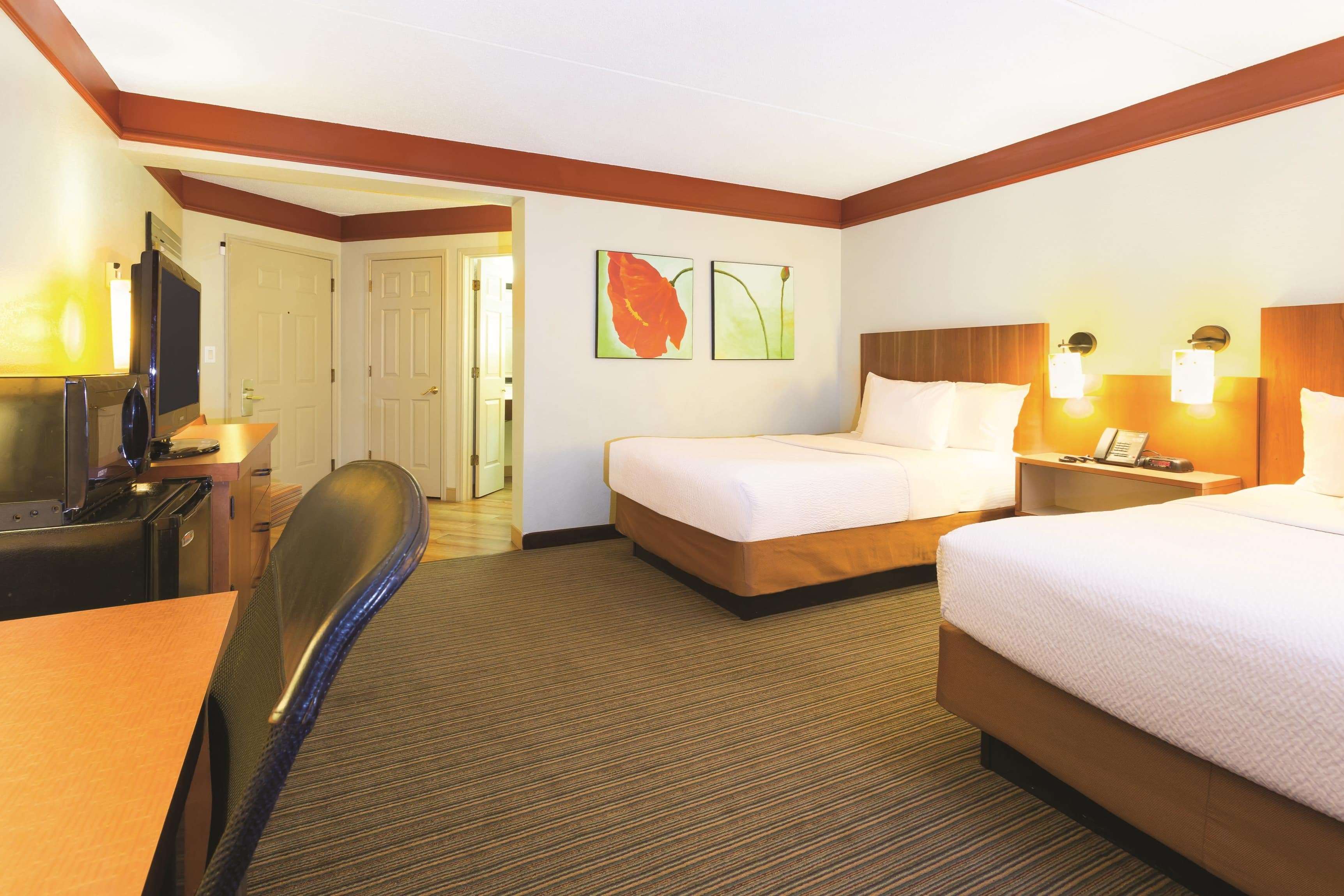 La Quinta Inn & Suites by Wyndham Raleigh Crabtree