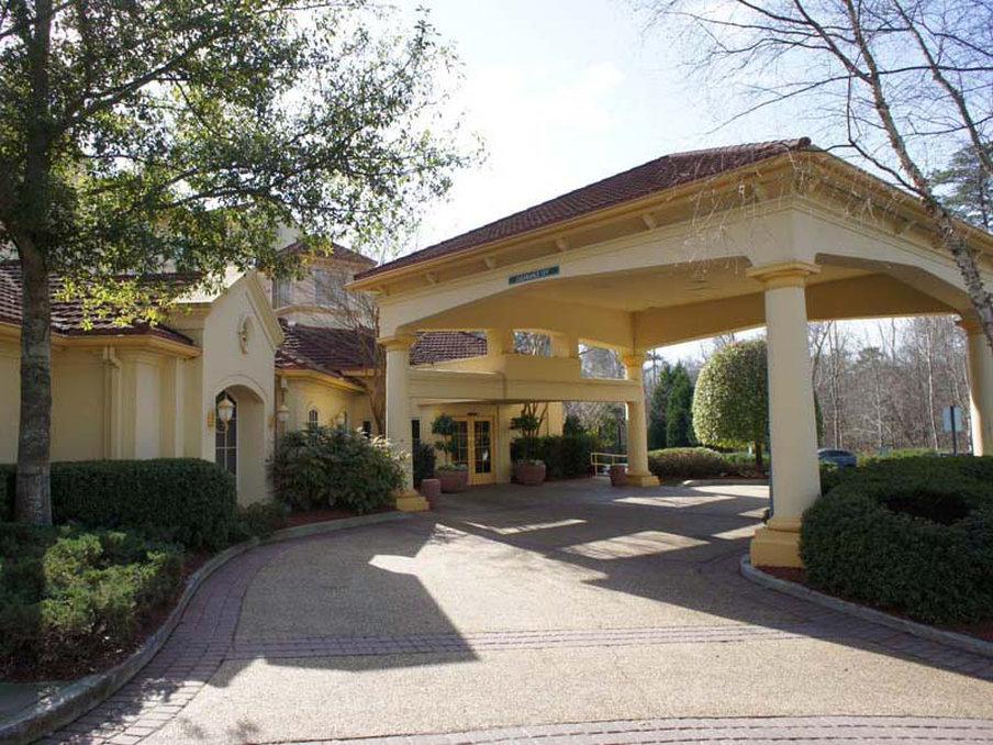 La Quinta Inn & Suites by Wyndham Raleigh Crabtree