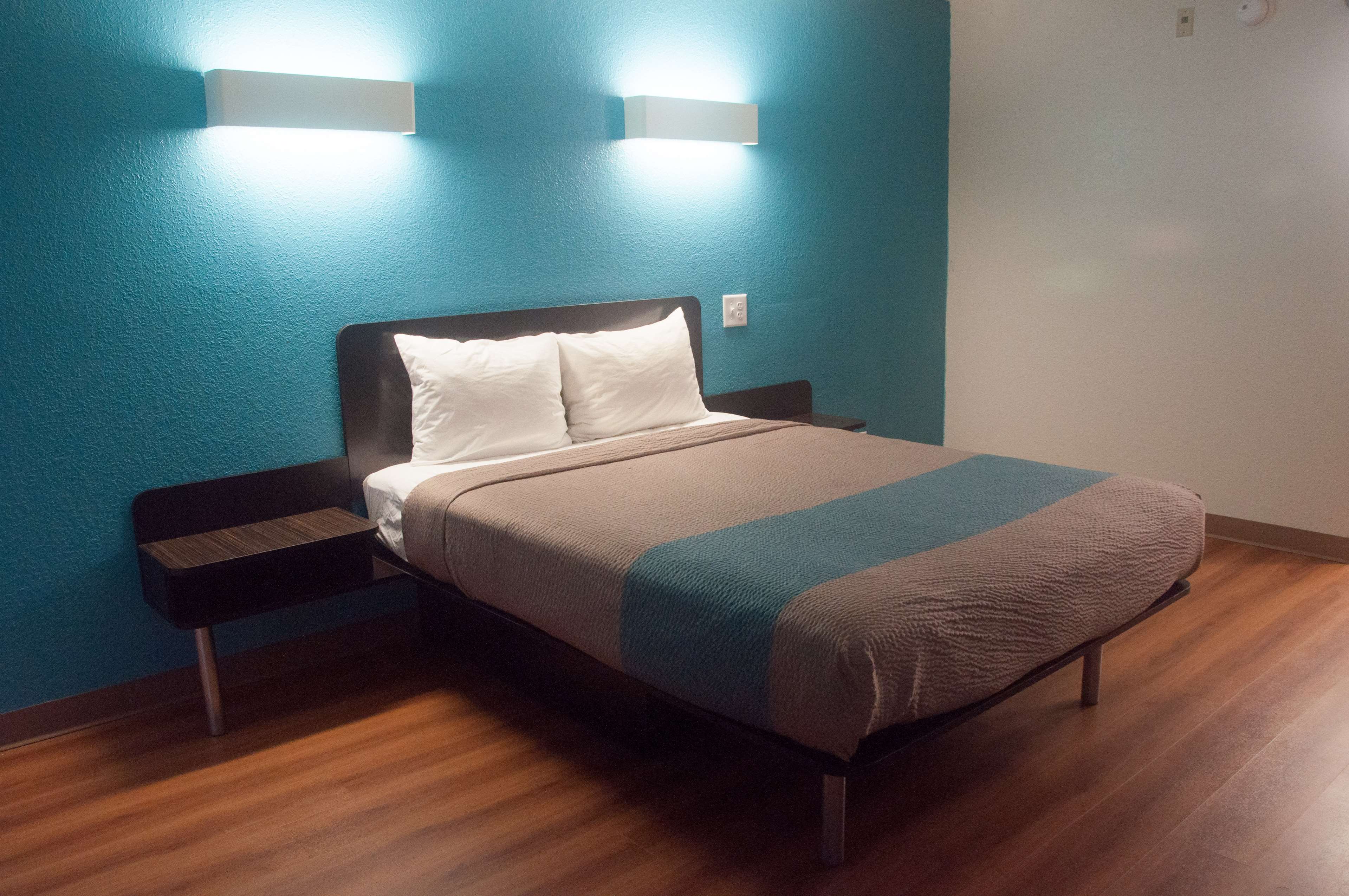 Motel 6 Raleigh - North