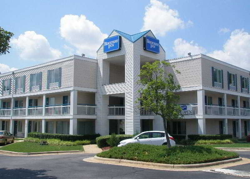Motel 6 Raleigh - North