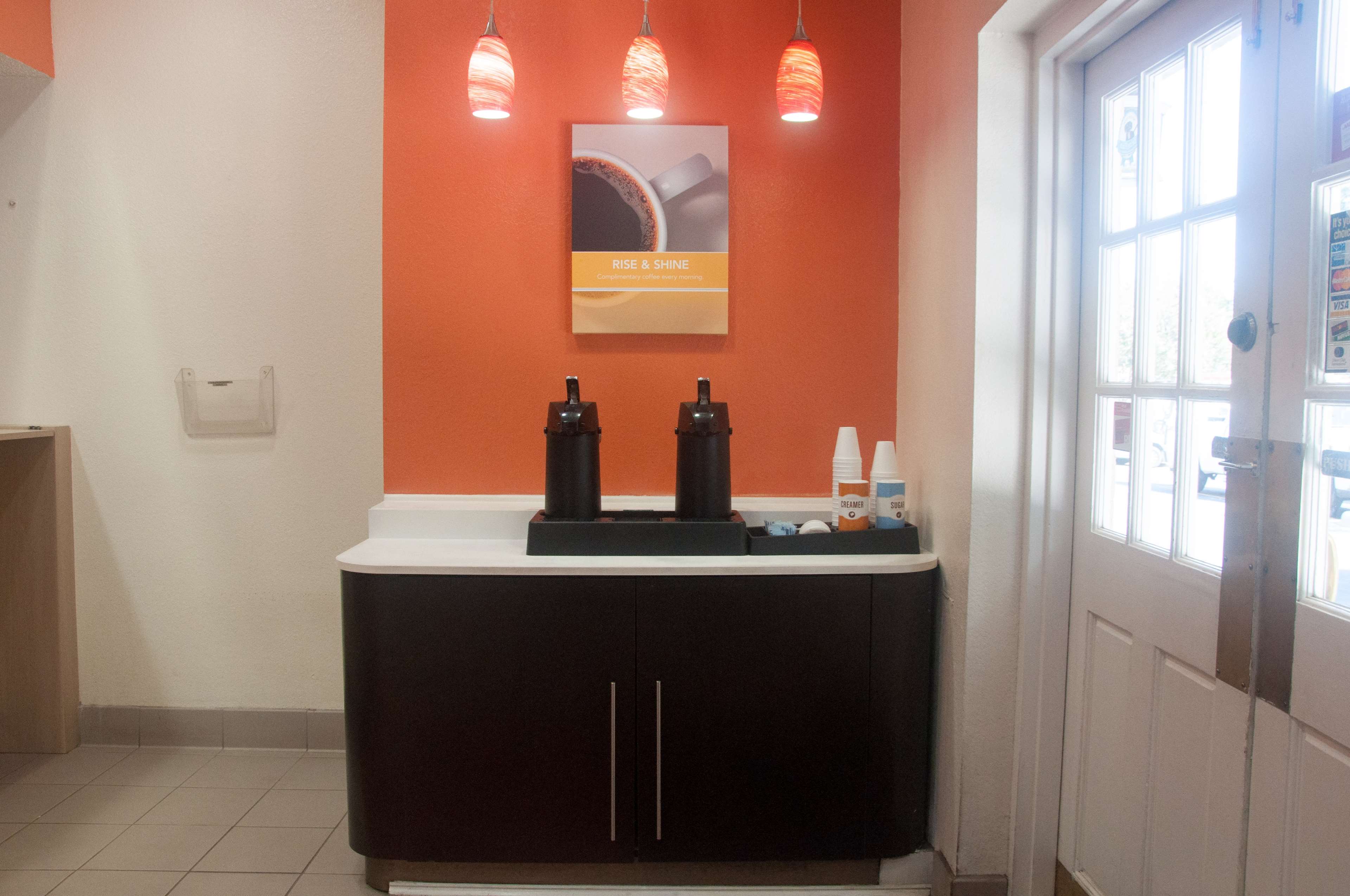 Motel 6 Raleigh Southwest Cary