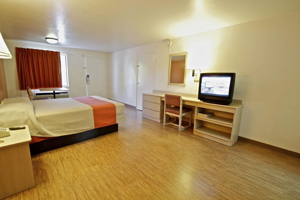 Motel 6 Raleigh Southwest Cary