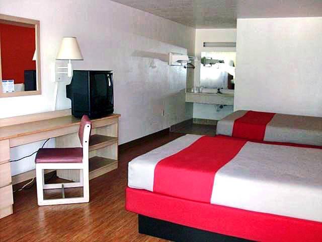 Motel 6 Raleigh Southwest Cary