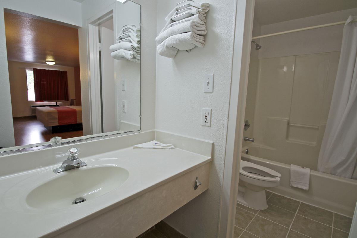 Motel 6 Raleigh Southwest Cary