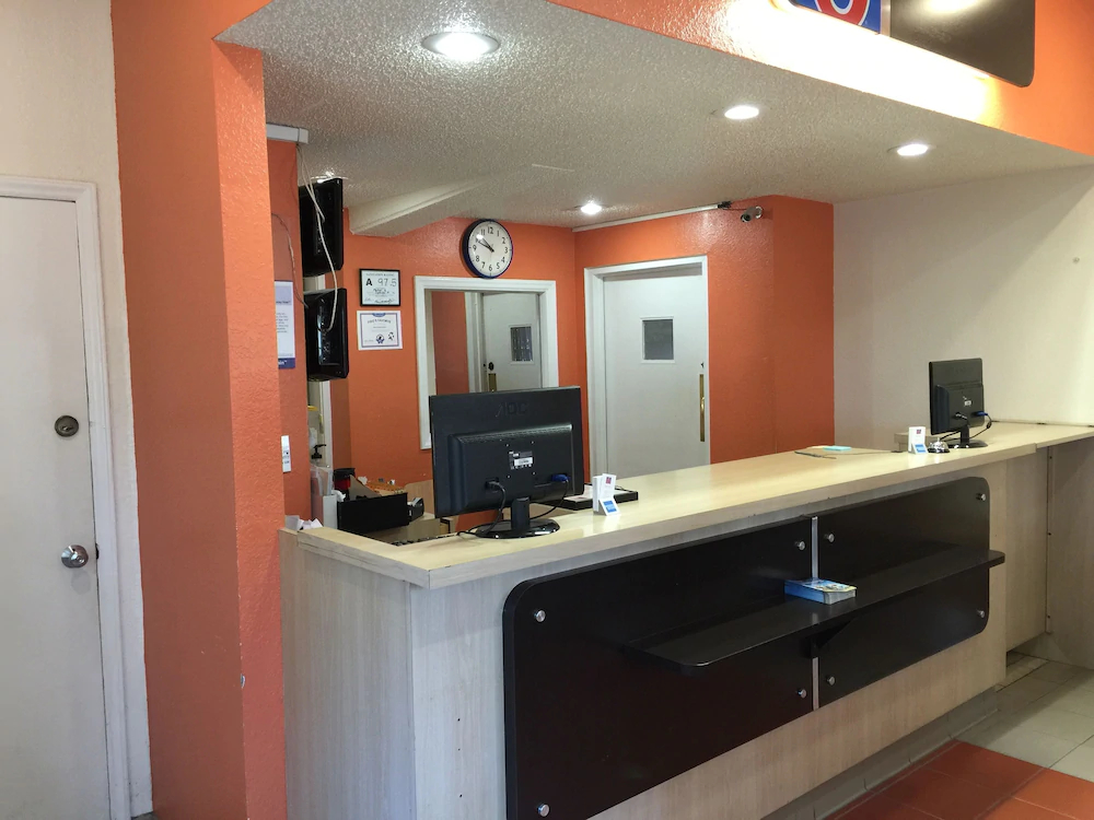 Motel 6 Raleigh Southwest Cary