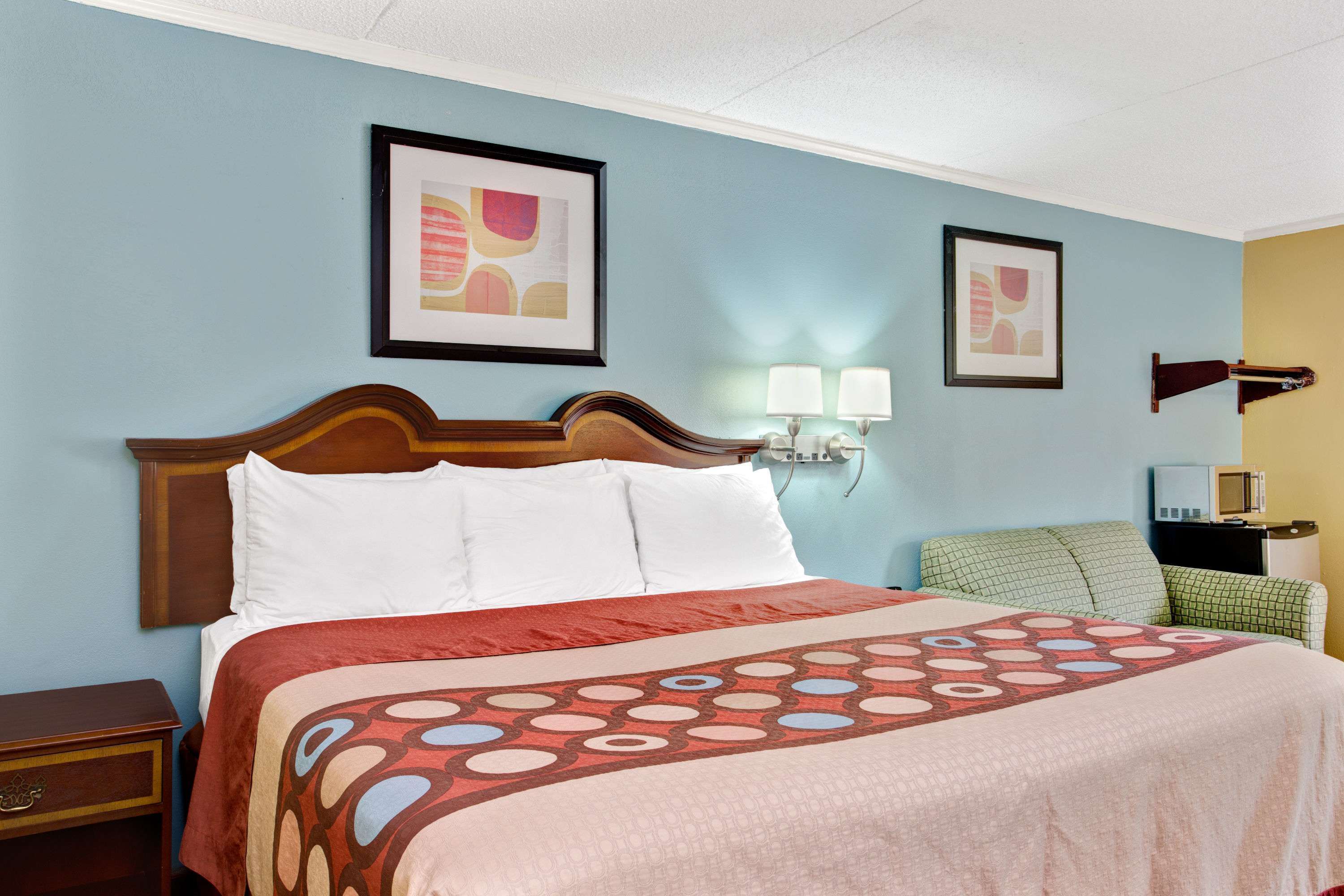 Super 8 by Wyndham Raleigh Downtown