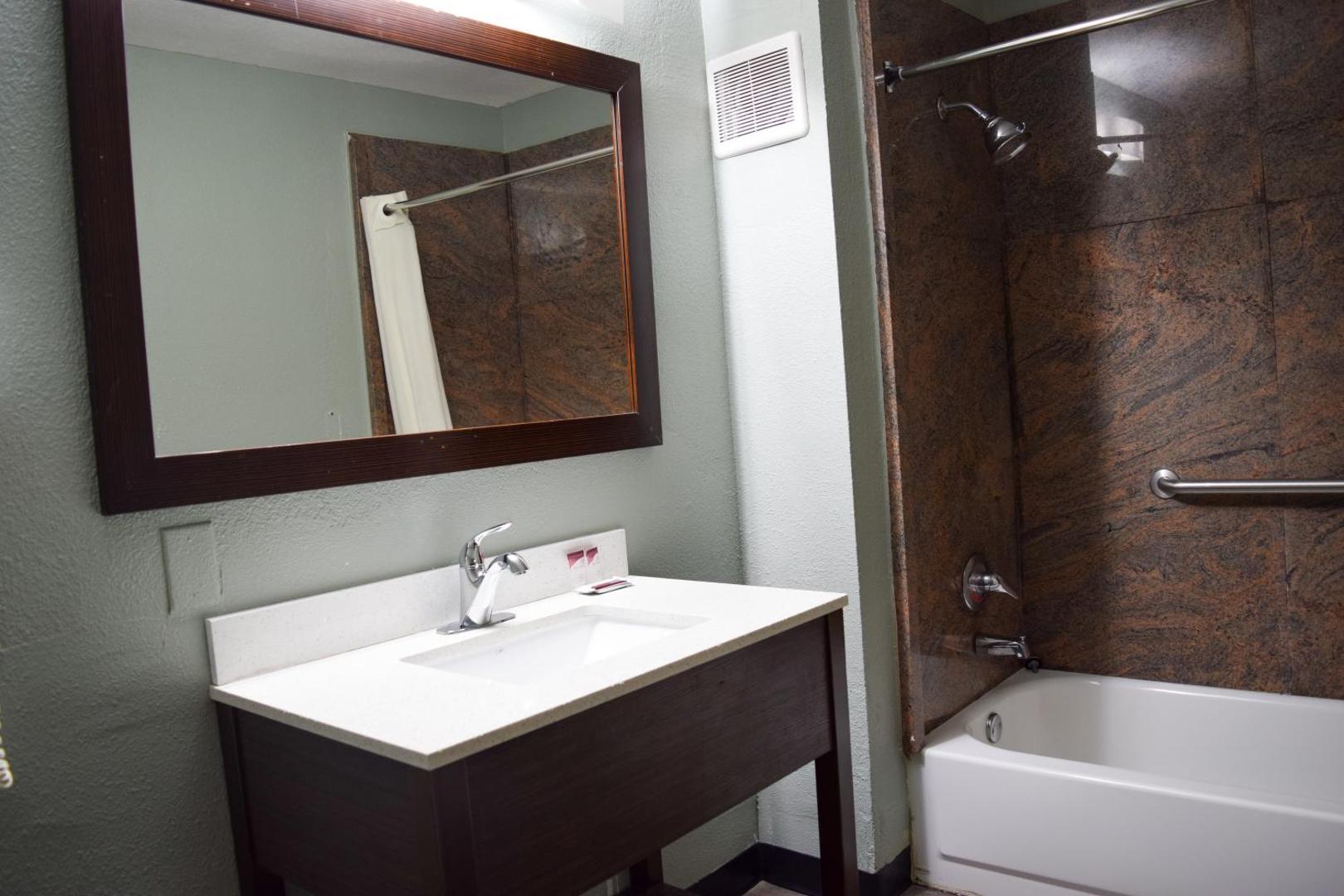 Super 8 by Wyndham Raleigh Downtown