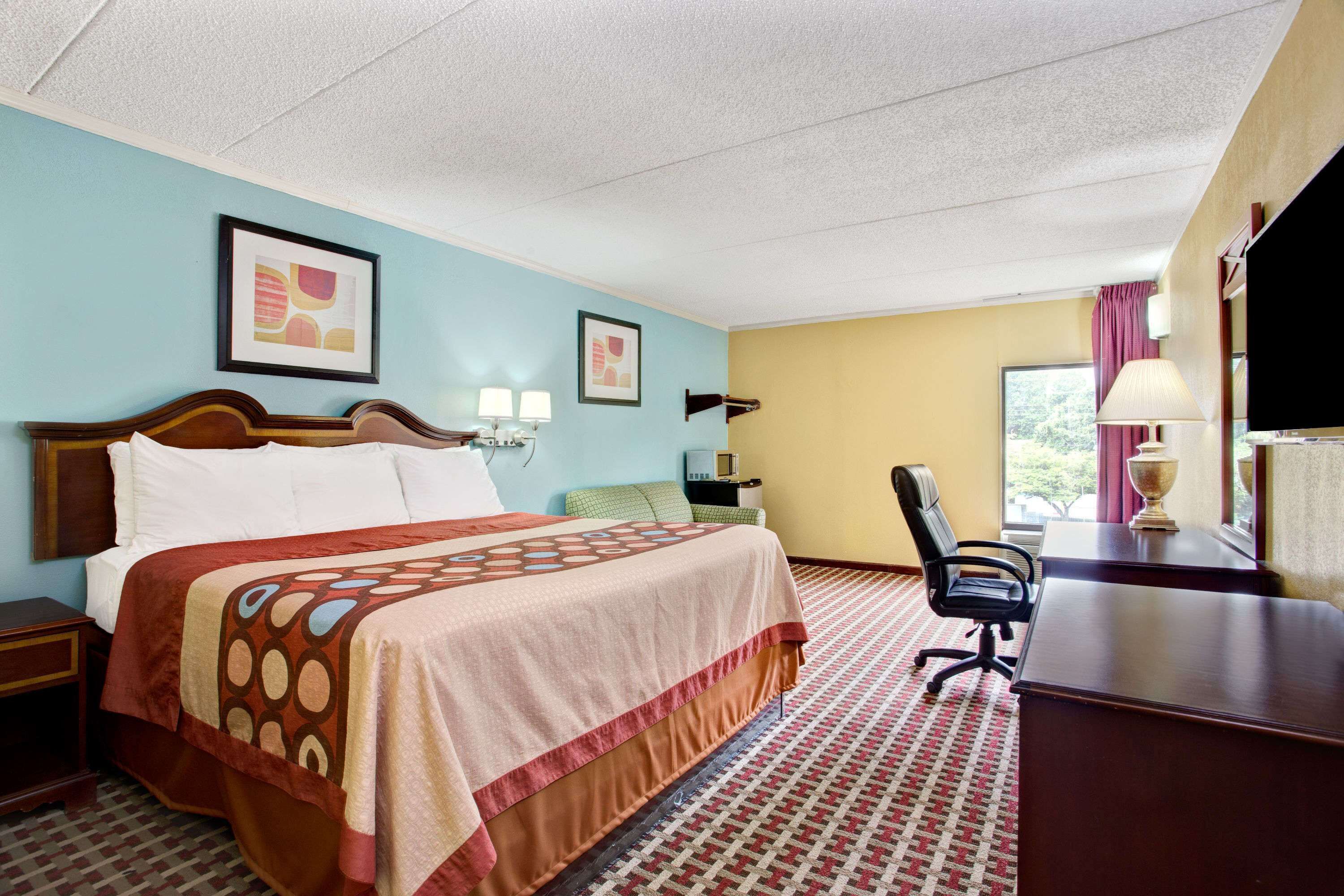 Super 8 by Wyndham Raleigh Downtown