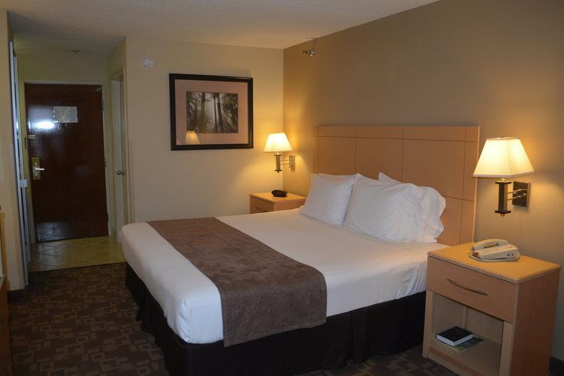 SureStay Plus Hotel by Best Western Roanoke Rapids I 95