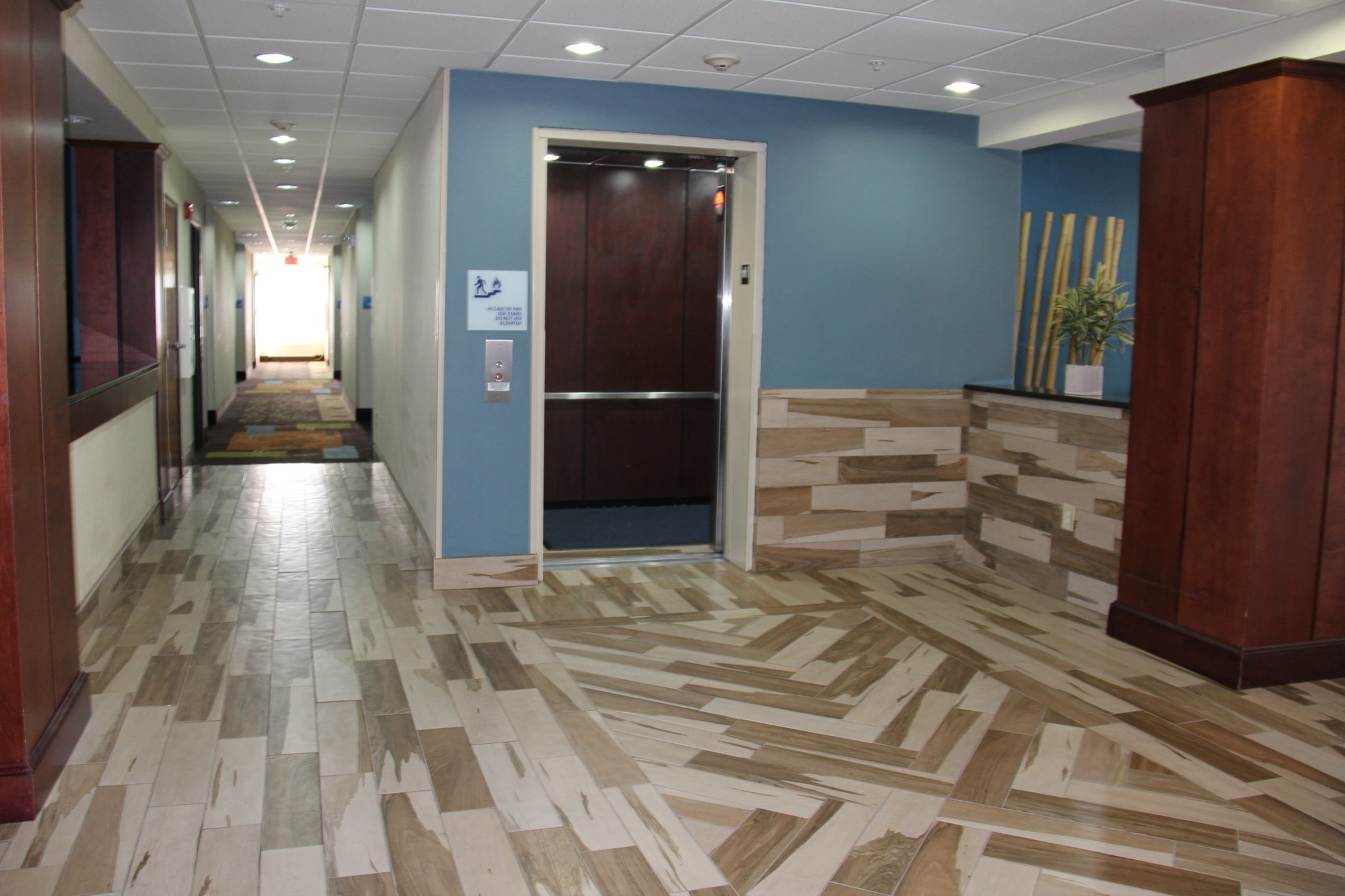 Holiday Inn Express & Suites Roanoke Rapids SE