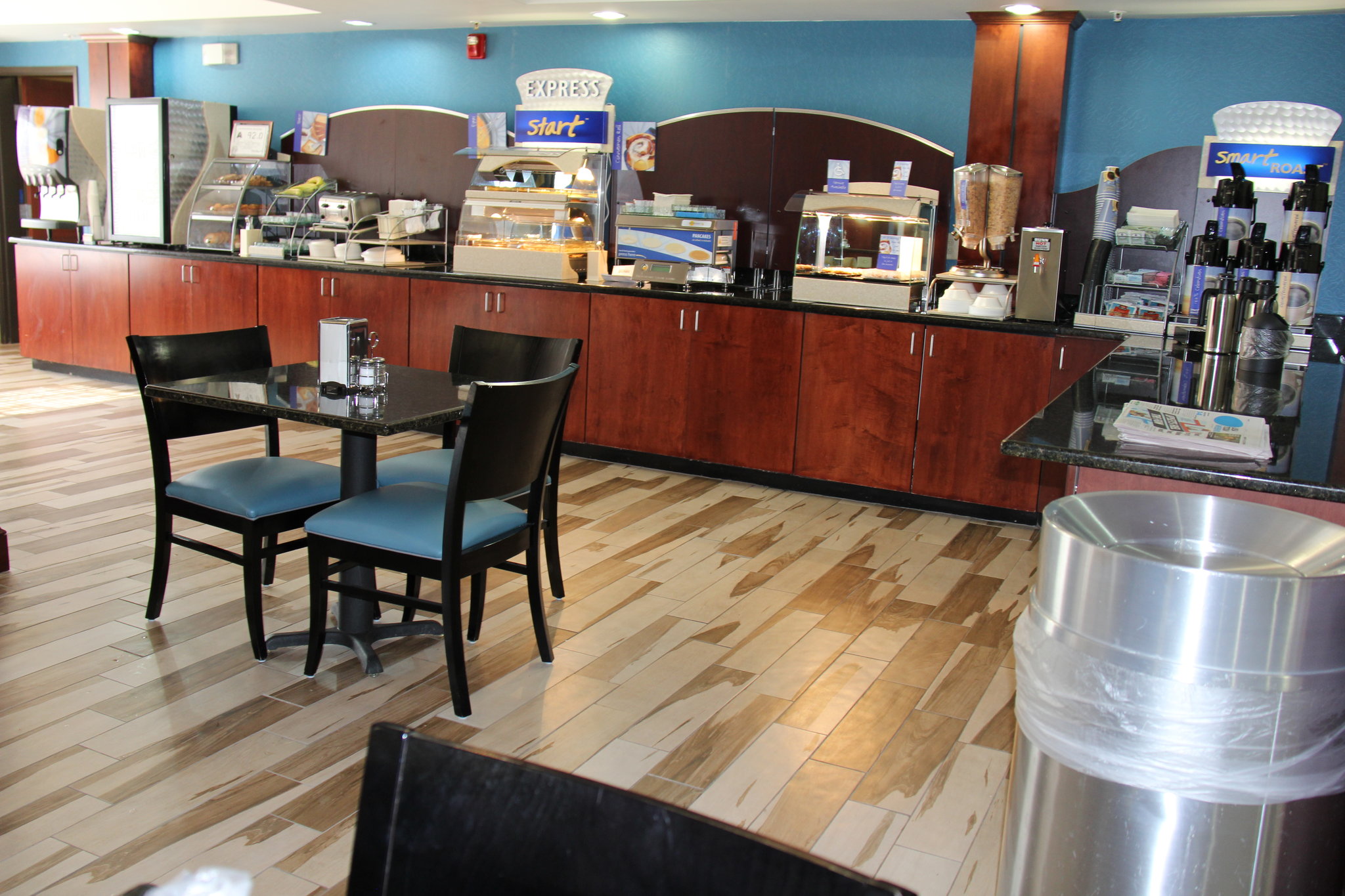 Holiday Inn Express & Suites Roanoke Rapids SE