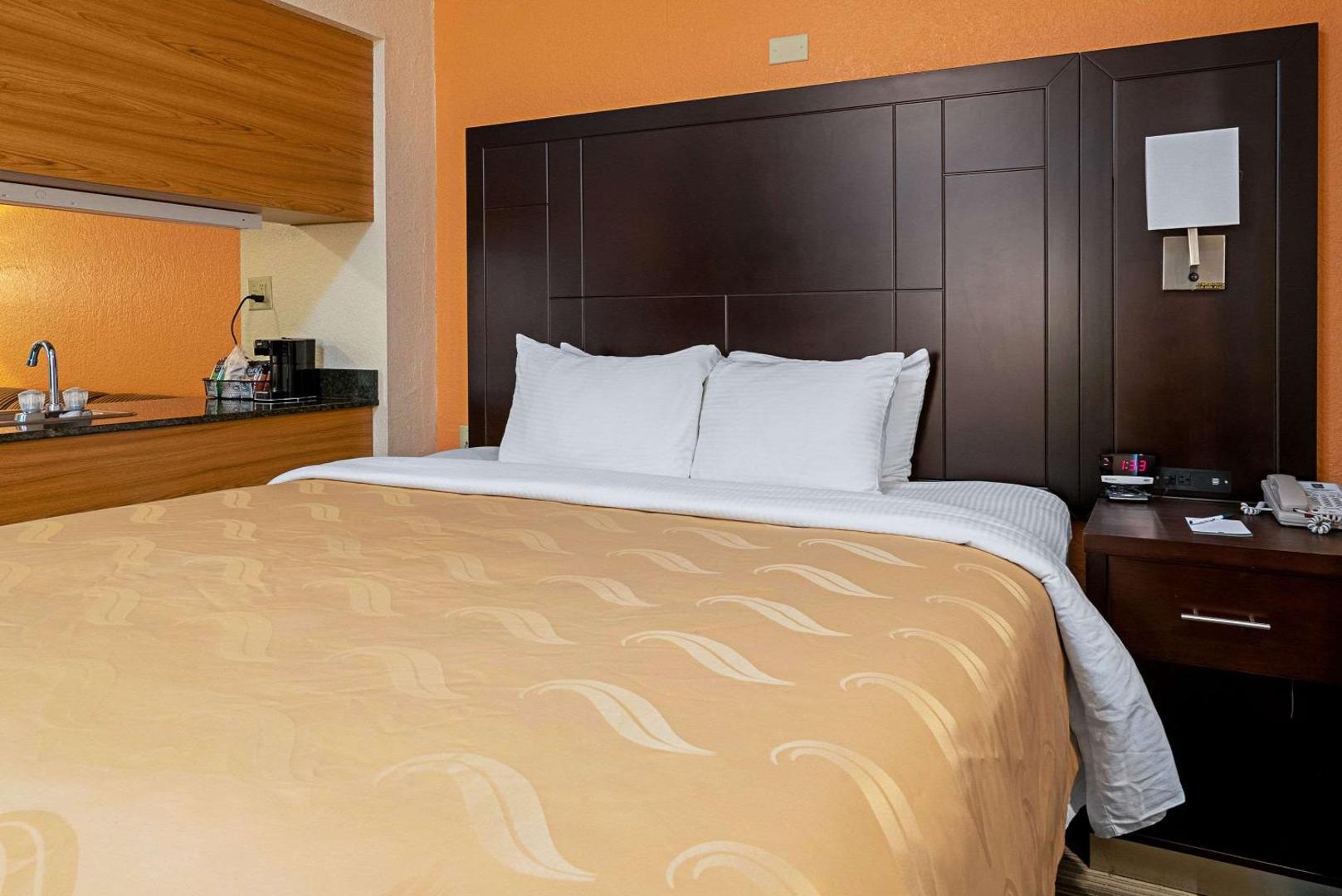 Quality Inn & Suites