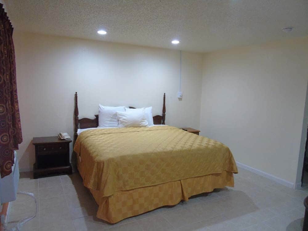 Americas Express Inn