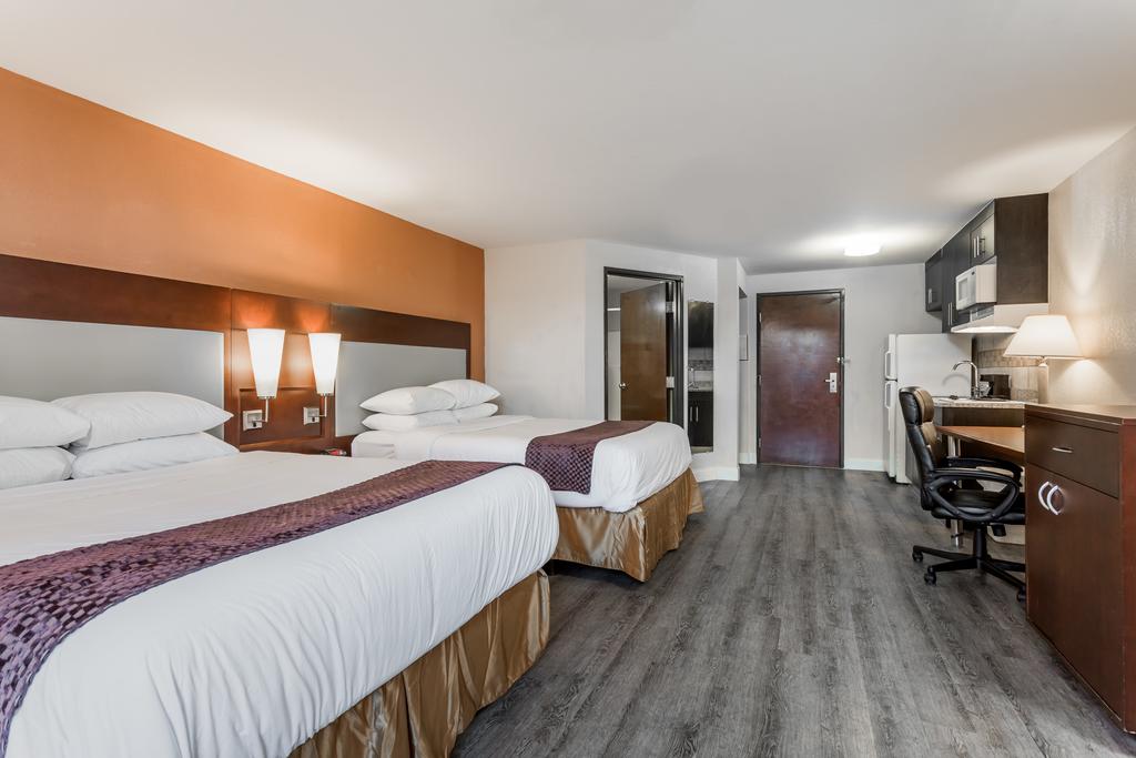 Days Inn & Suites by Wyndham Rocky Mount Golden East