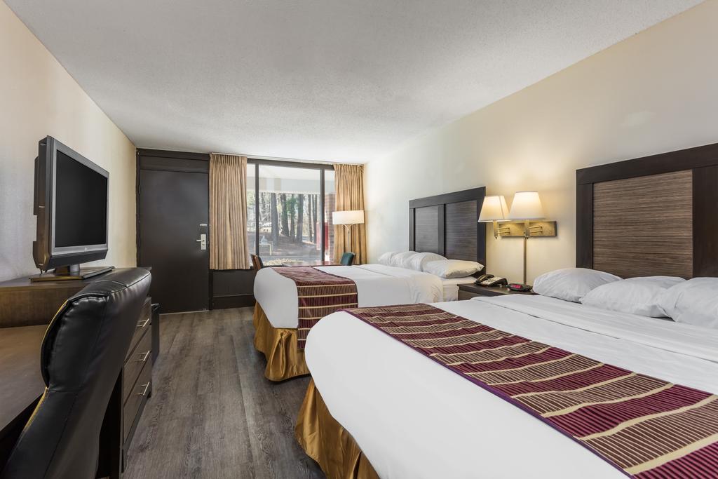 Days Inn & Suites by Wyndham Rocky Mount Golden East