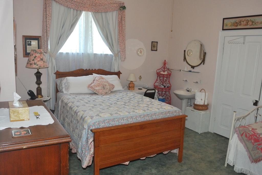 Carrier Houses Bed and Breakfast