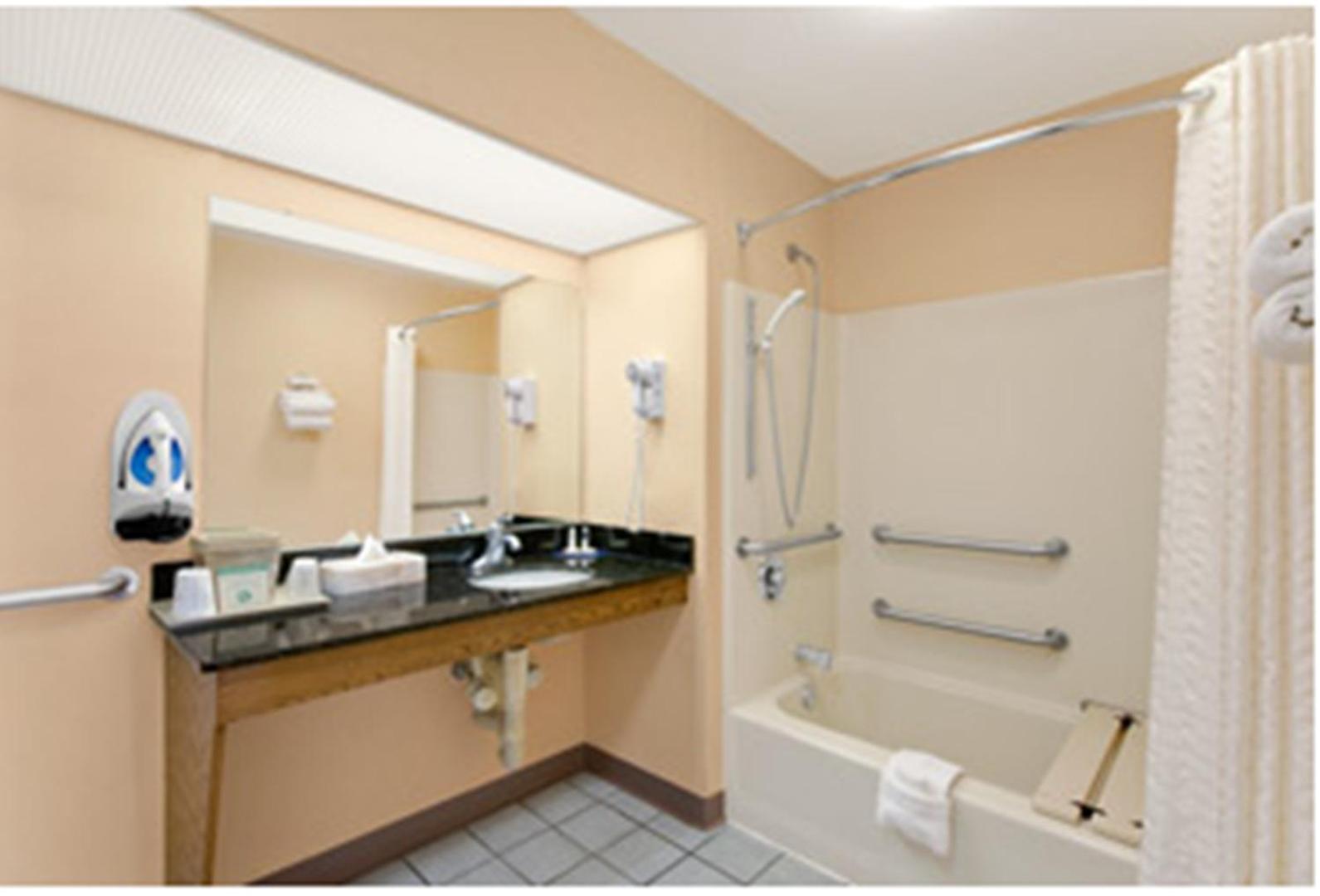 Baymont by Wyndham Sanford