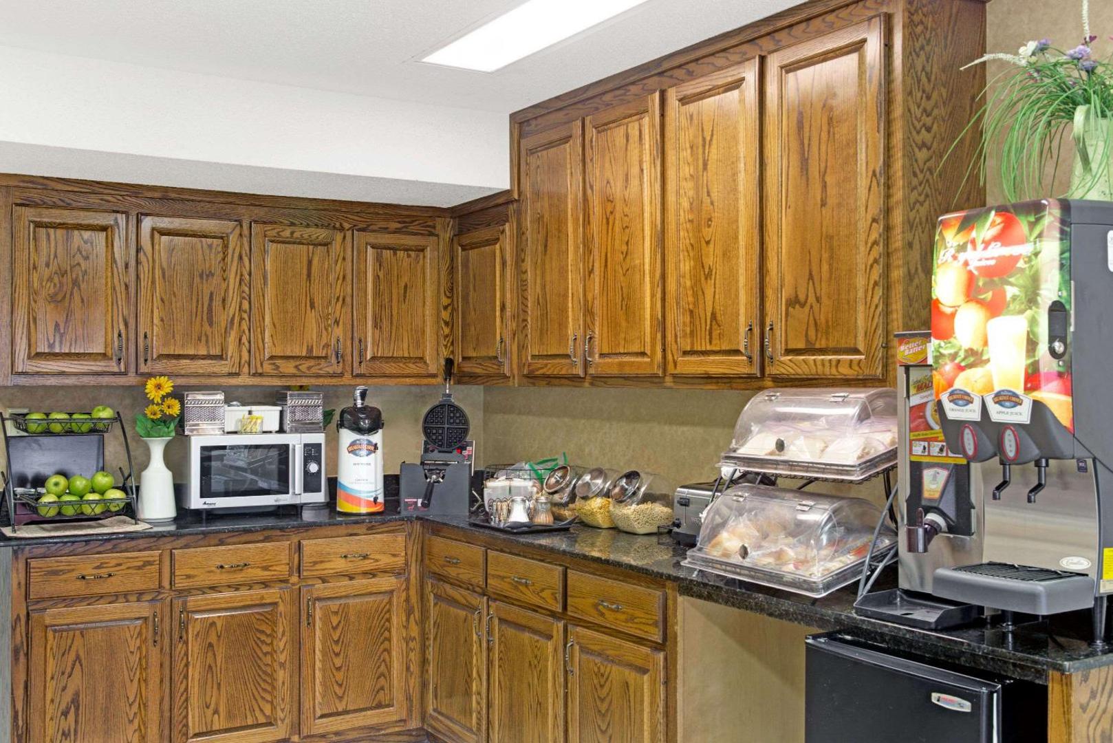 Baymont by Wyndham Sanford