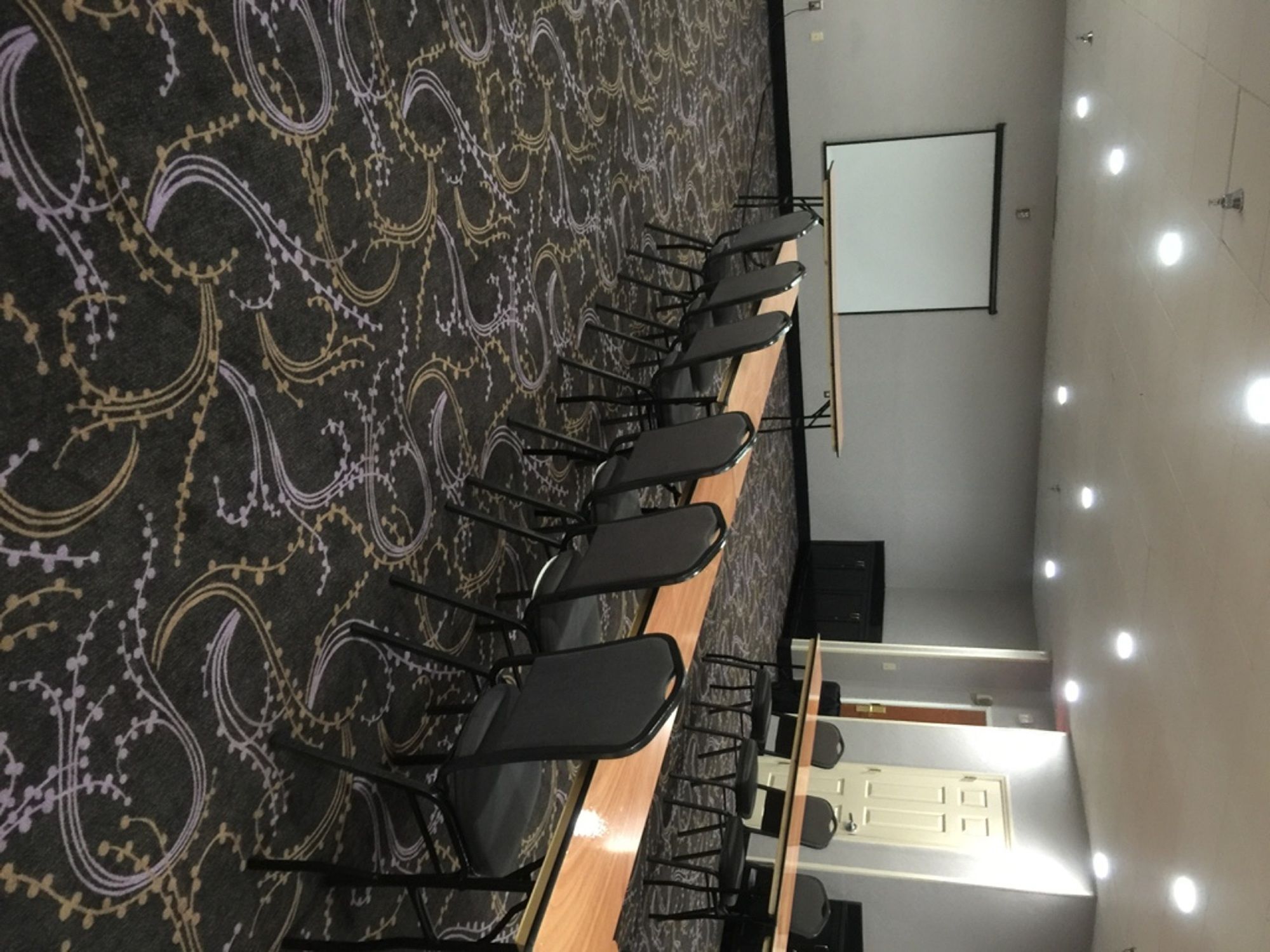 Holiday Inn Express & Suites Sanford