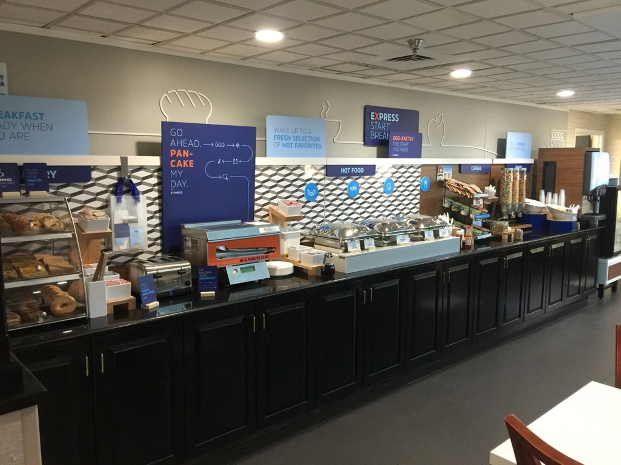 Holiday Inn Express & Suites Sanford