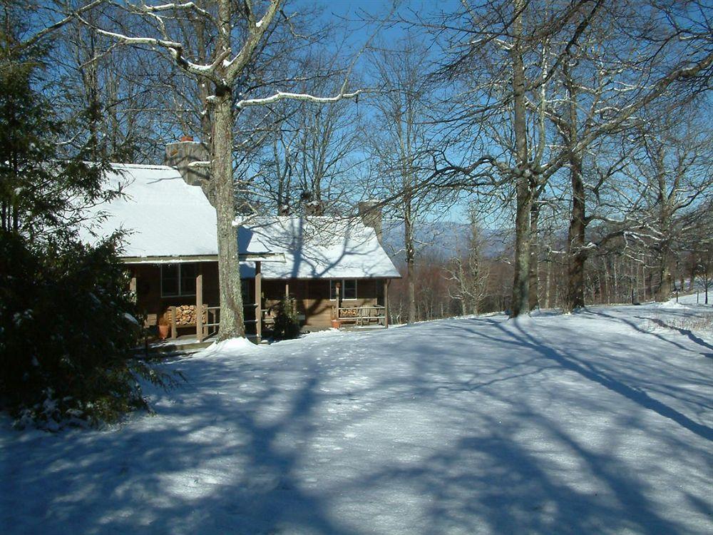 Fire Mountain Inn Cabins & Treehouses