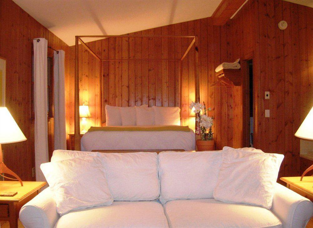 Fire Mountain Inn Cabins & Treehouses