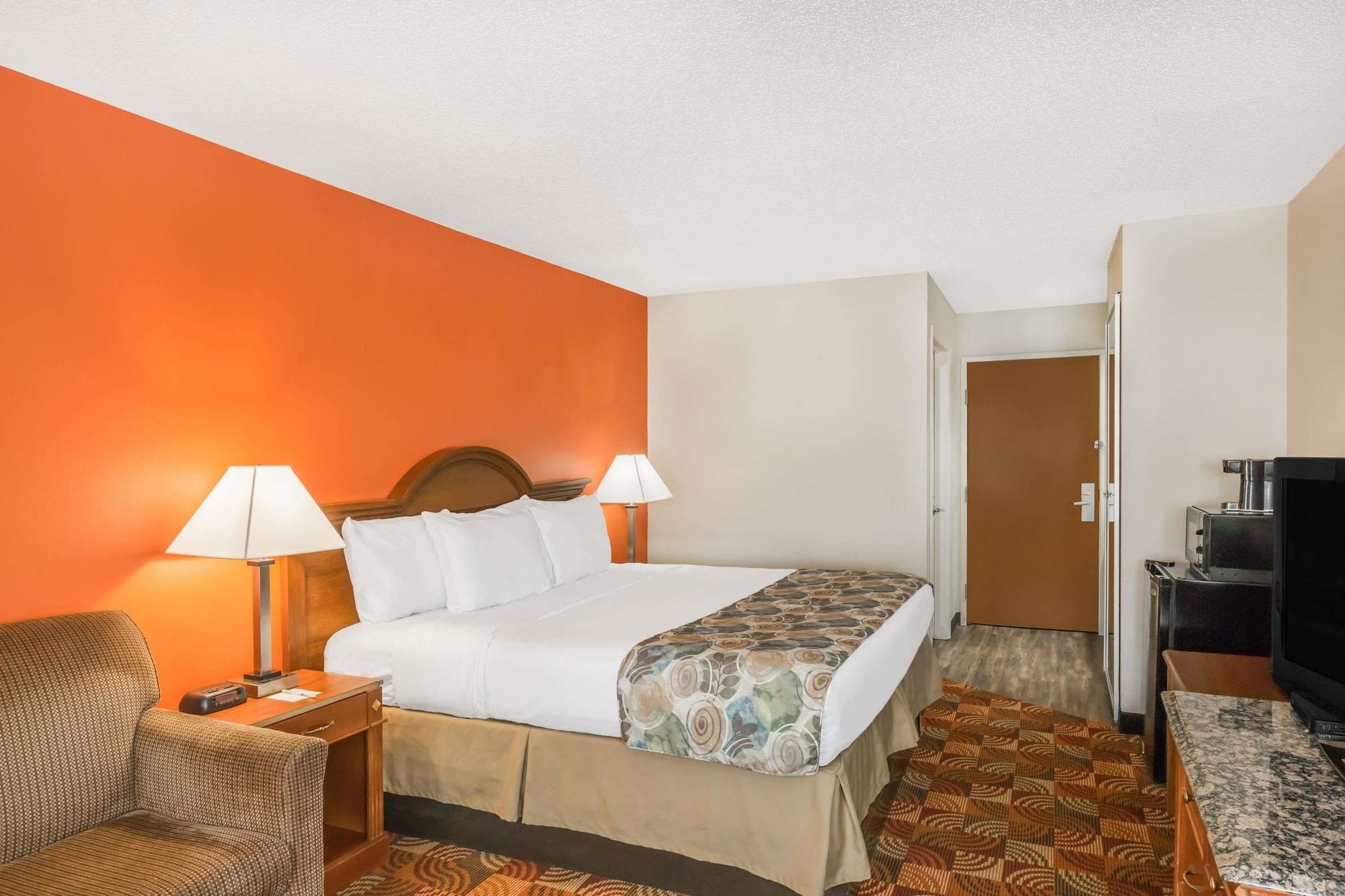 Days Inn by Wyndham Shallotte