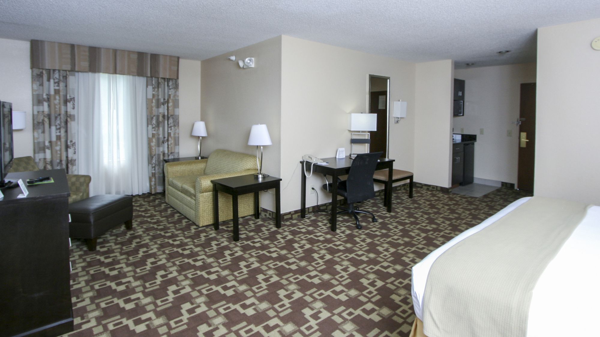 Country Inn & Suites by Radisson, Shelby, NC