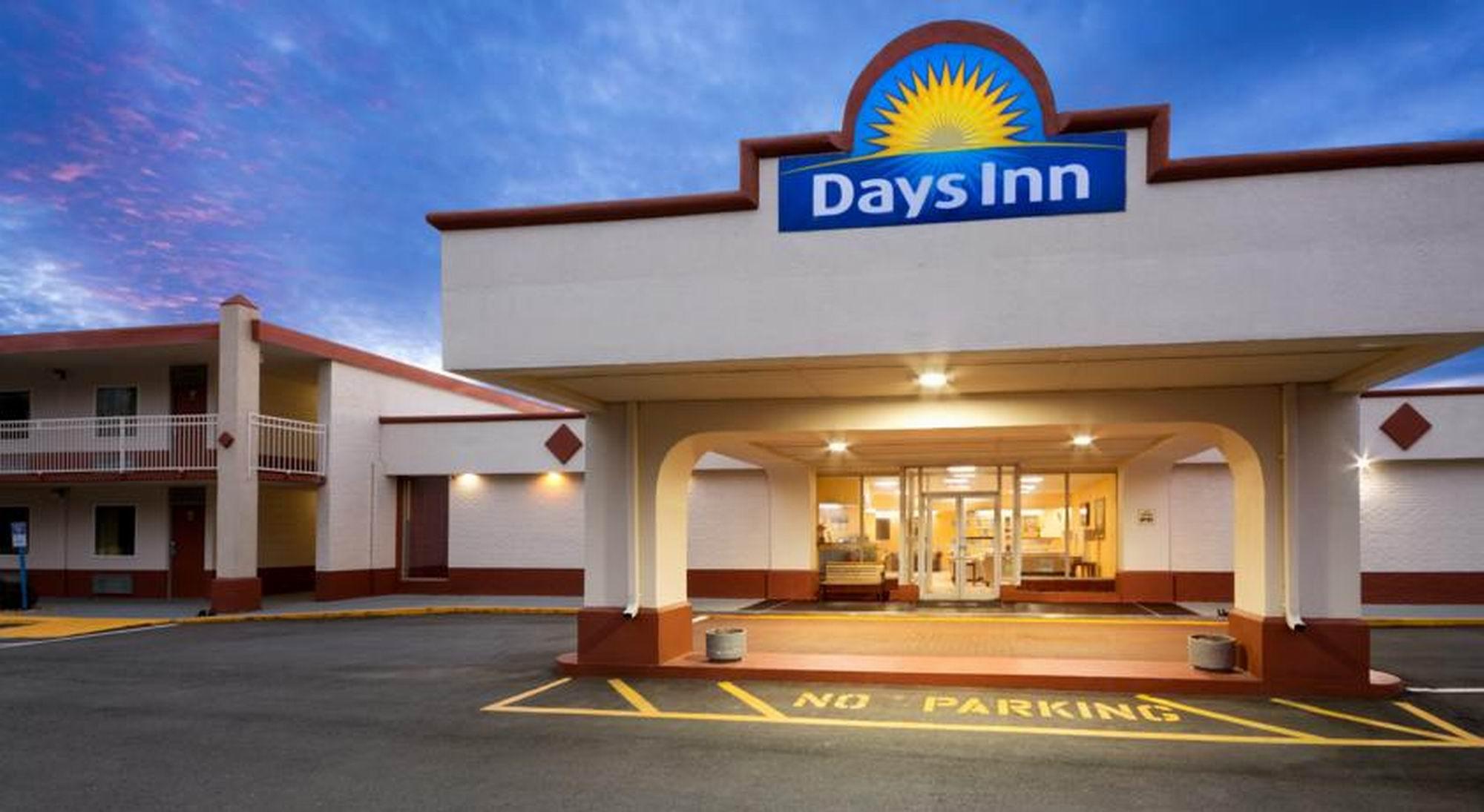 Days Inn by Wyndham Shelby