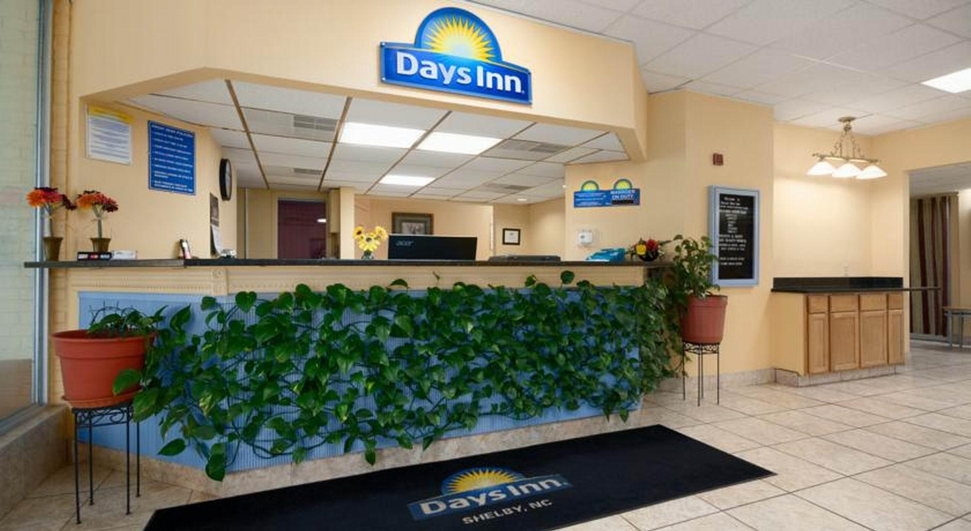 Days Inn by Wyndham Shelby