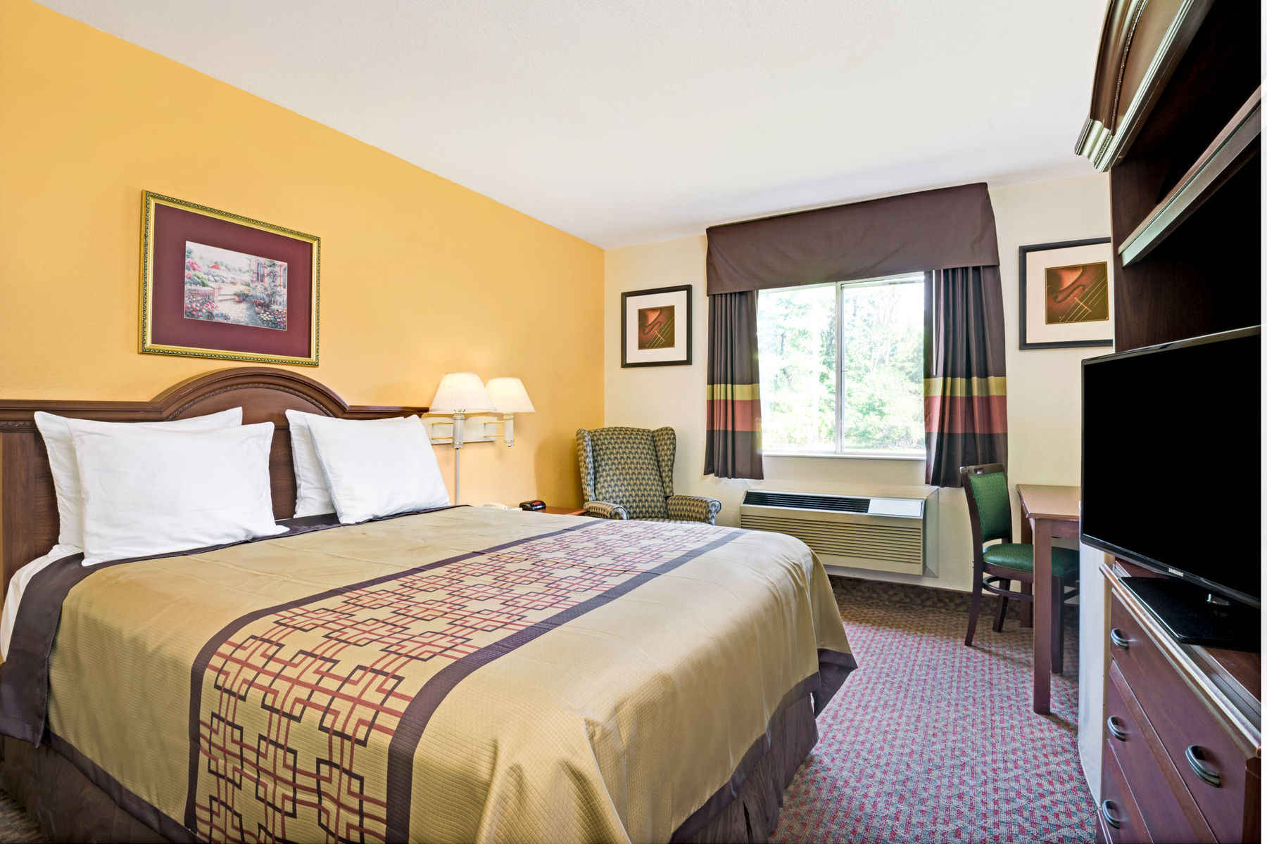 Days Inn & Suites by Wyndham Siler City