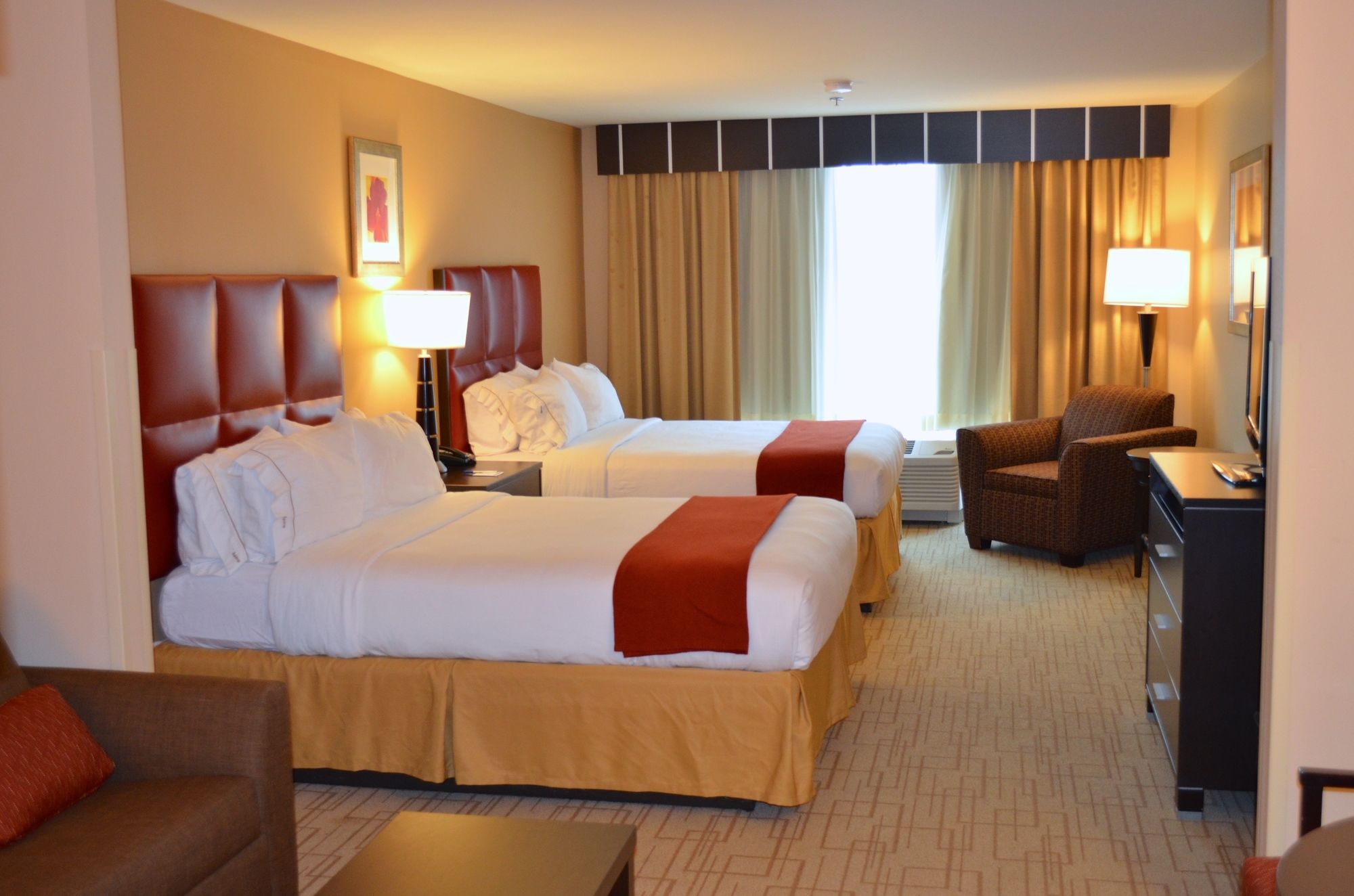 Holiday Inn Express Hotel & Suites Smithfield - Selma I-95